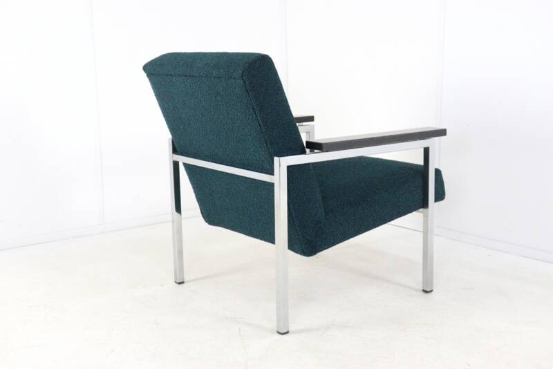 Gijs van der Sluis armchair no. 30 | more pieces in stock - new upholstery