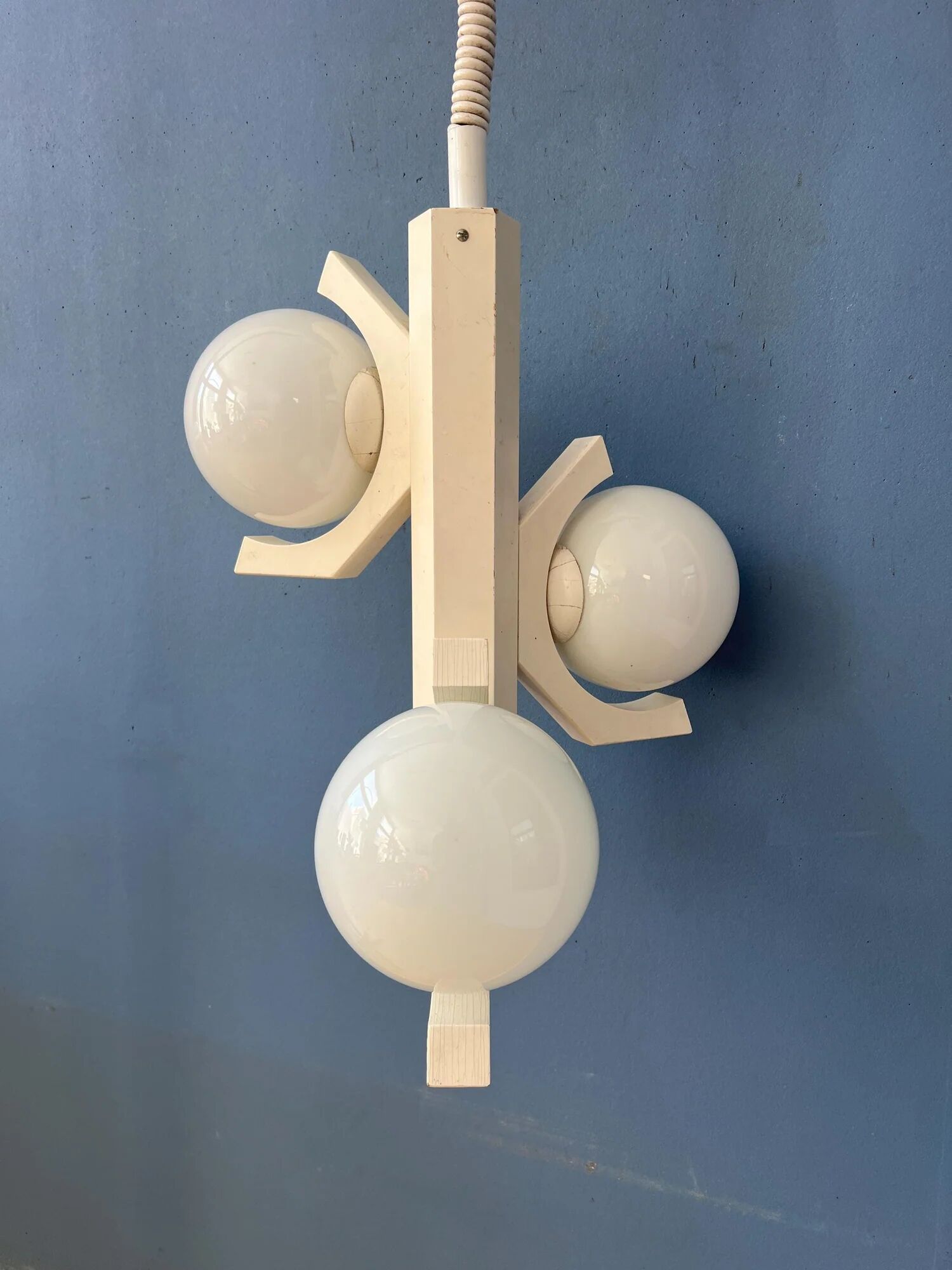 Mid-century white bony design pendant lamp with opaline glass shades