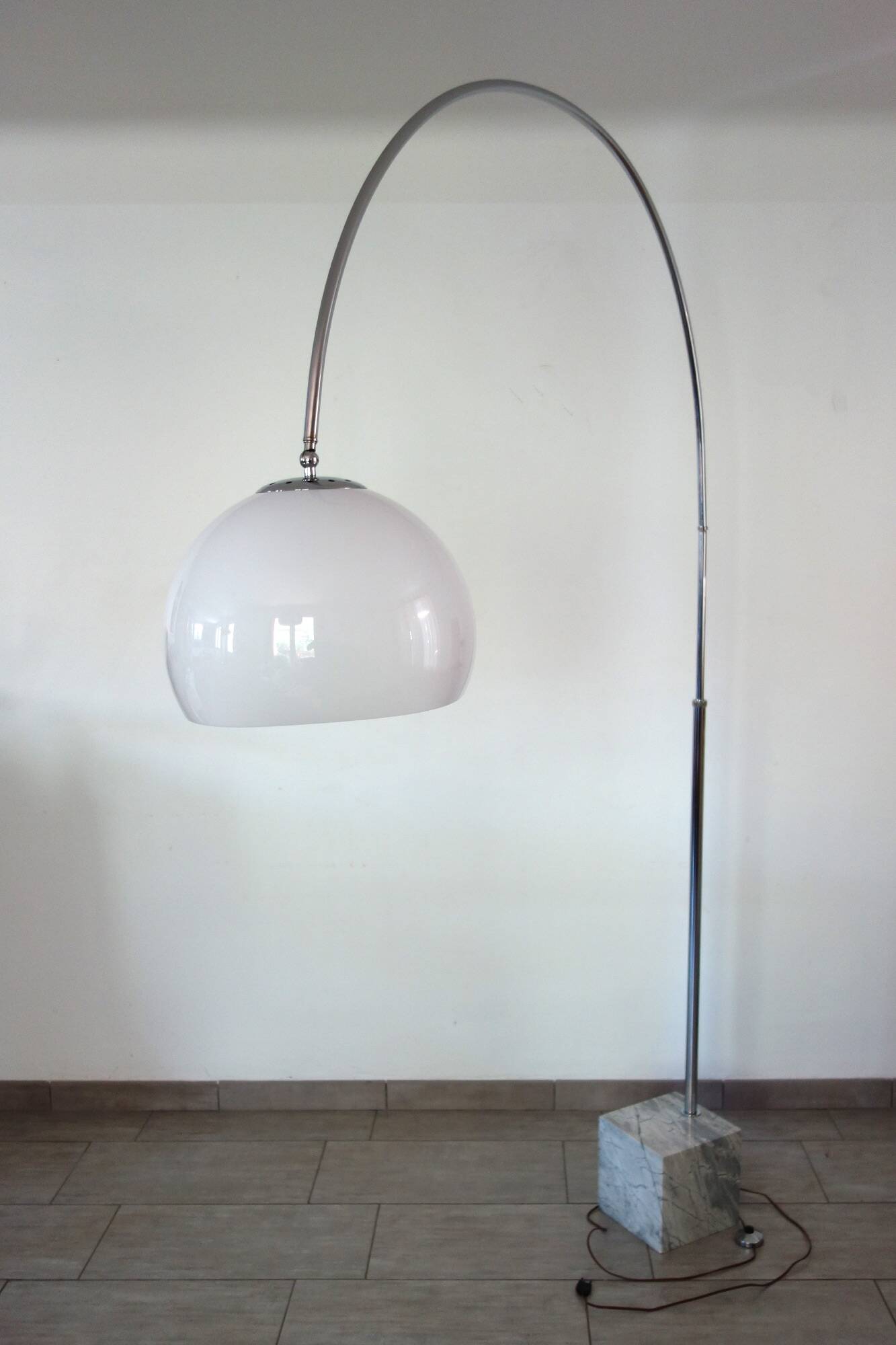 Arc floor lamp space age dlg Guzzini 1970s
