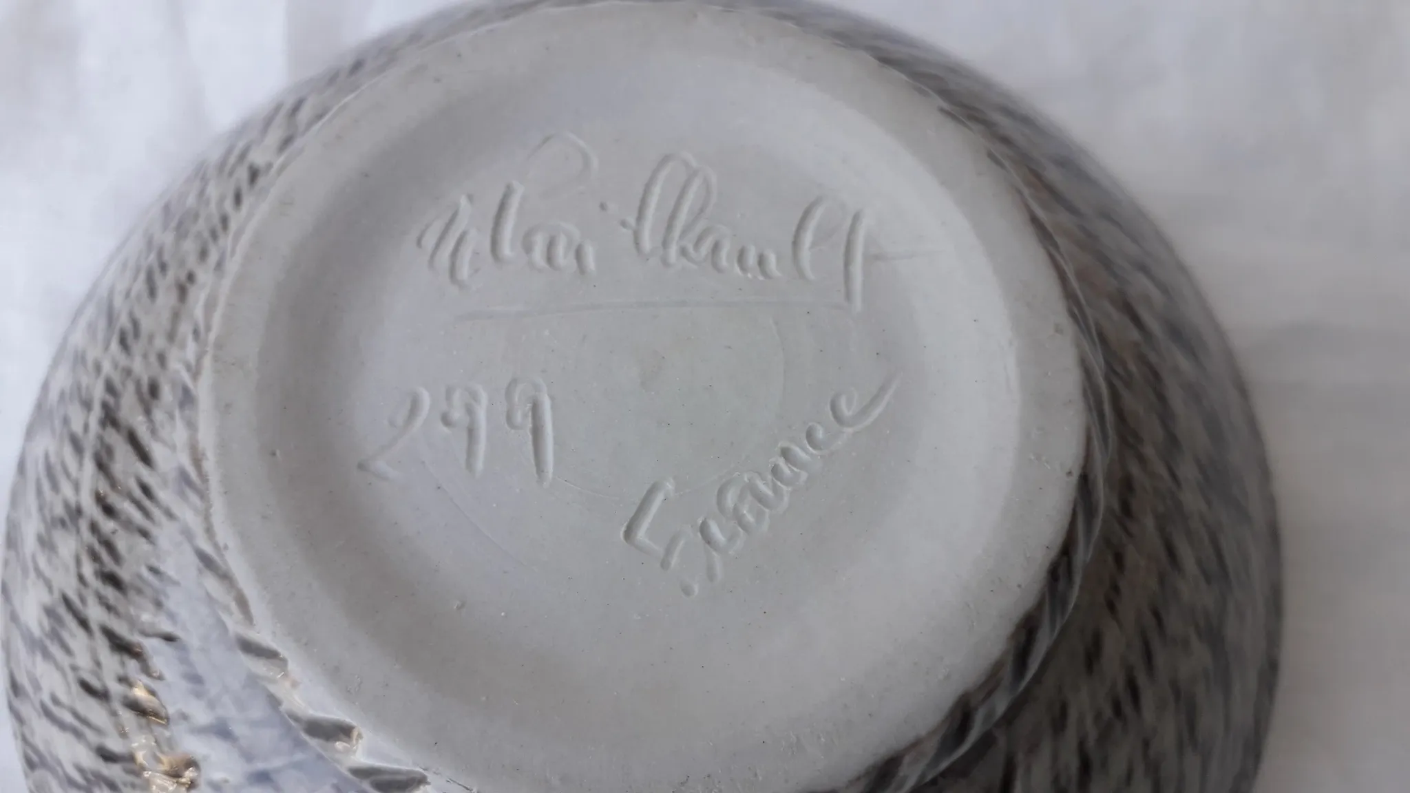 Stoneware bonbonnière