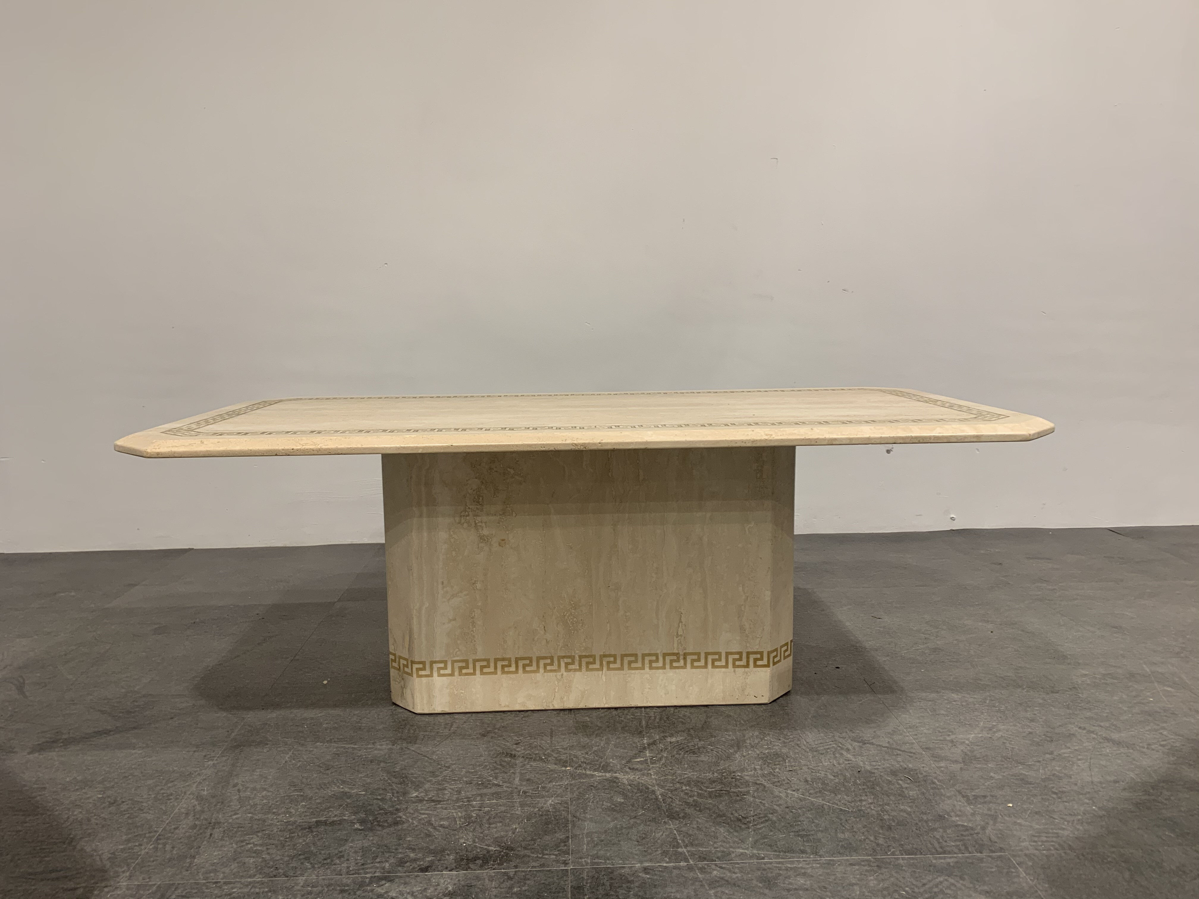 Table basse en travertin vintage et tables d'appoint, années 1980