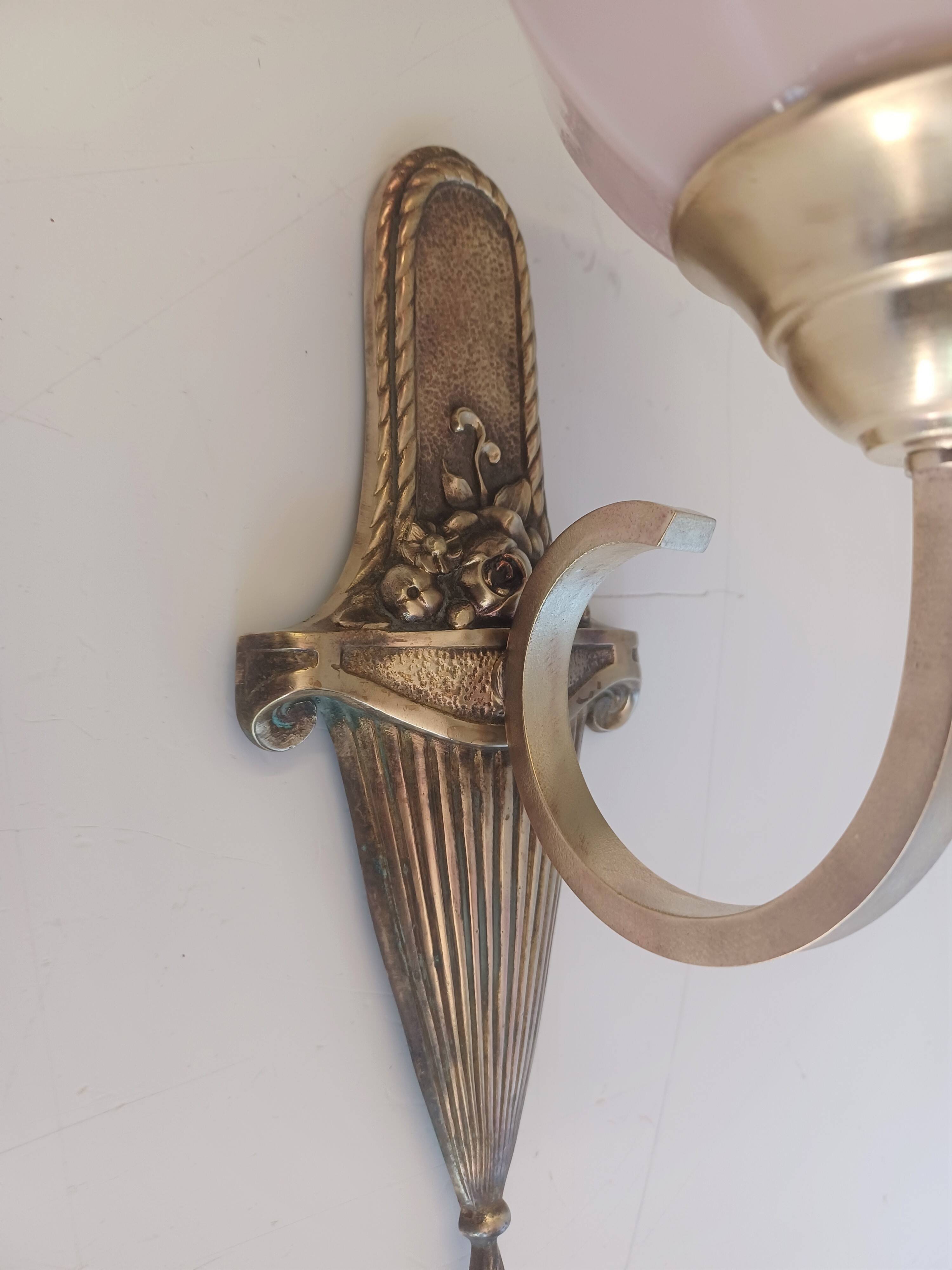 Ancienne applique art nouveau - Bronze et opaline