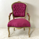 Fauteuil doré de style Louis XV