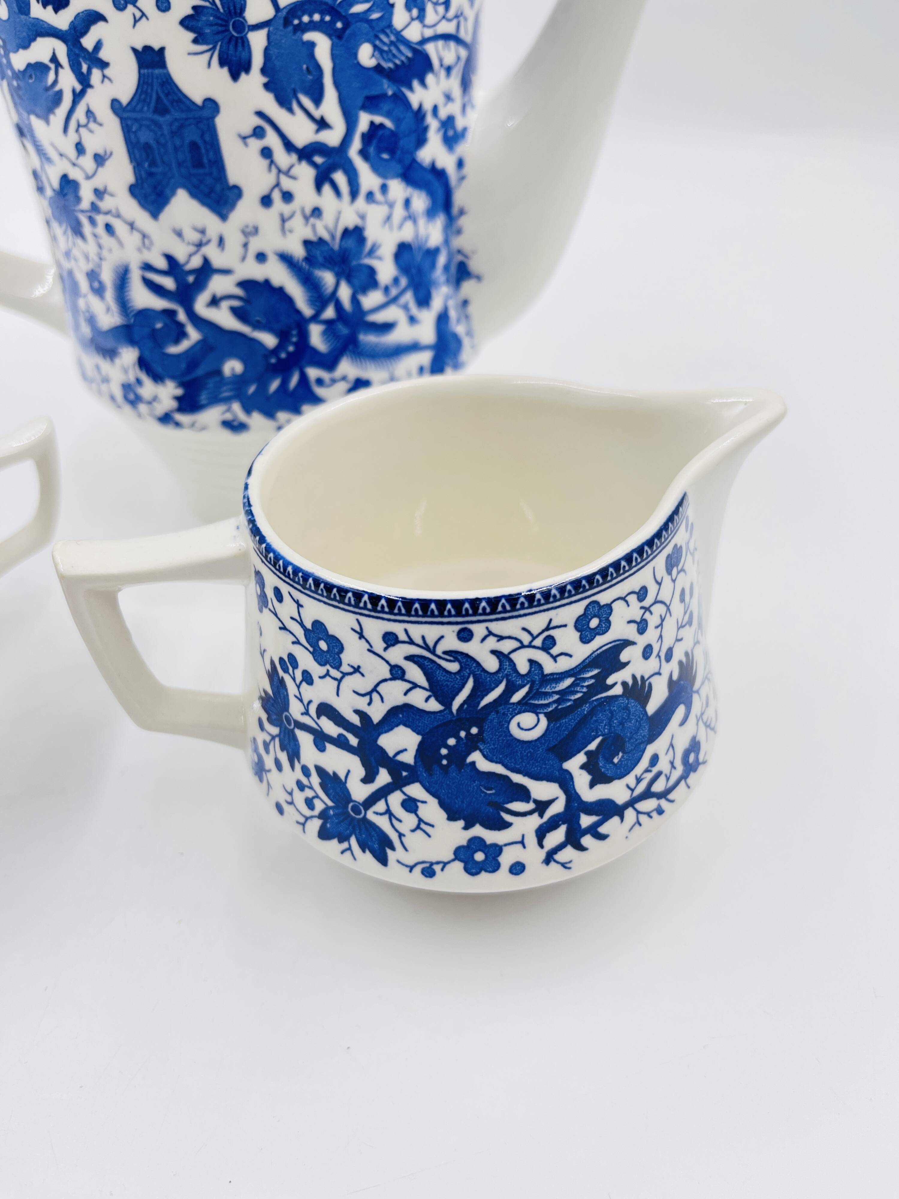 Bosch "dragon" coffee maker, milk jug and sugar bowl