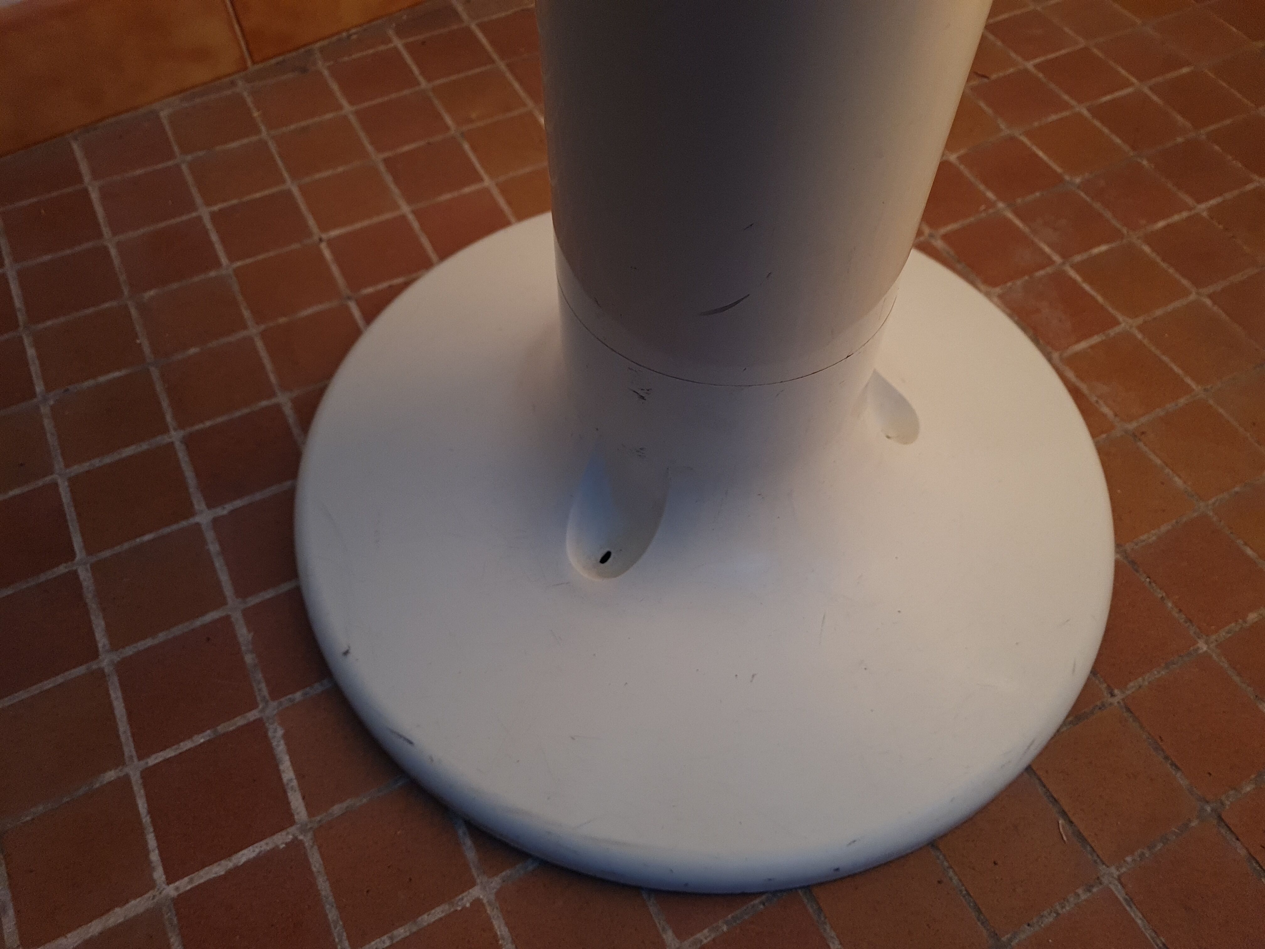 Porte-manteaux et parapluies modèle Planta de Giancarlo Piretti édition Castelli