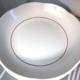 Hollow plates and vintage dessert Cream Raspberry Line