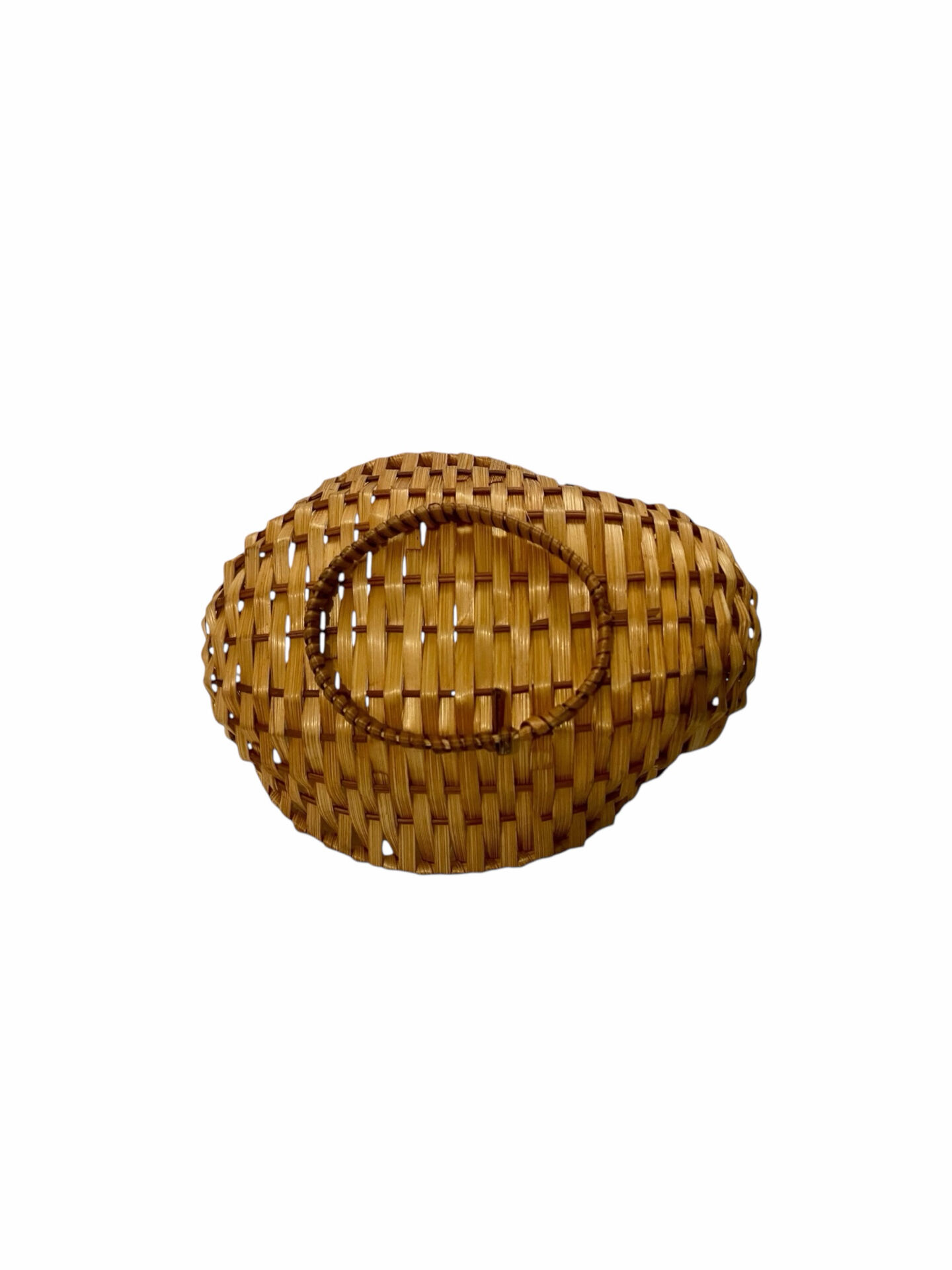 Woven wicker duck basket