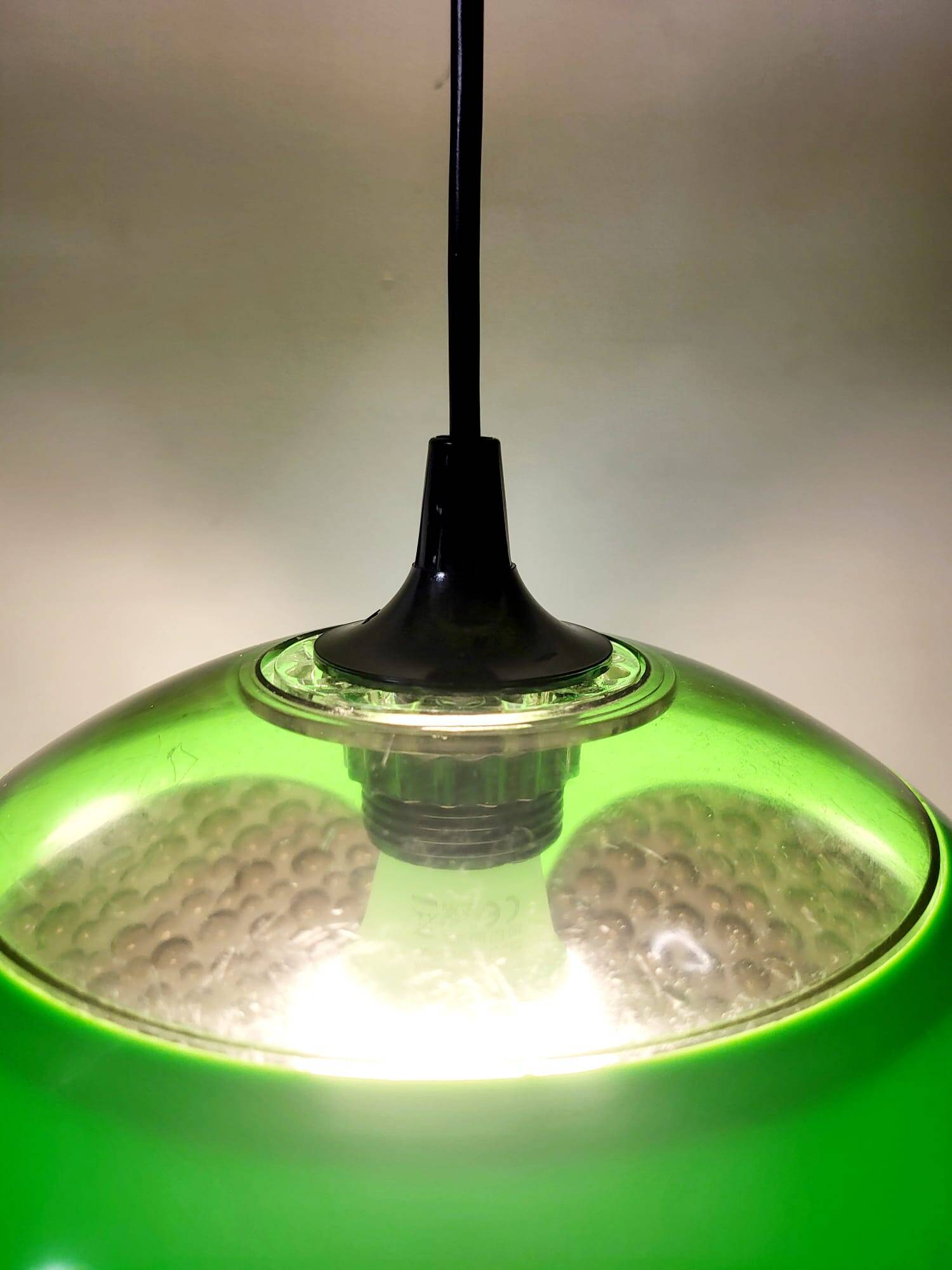 Suspension Space Age verte "Bug eye" par Massive, Belgique vers 1970