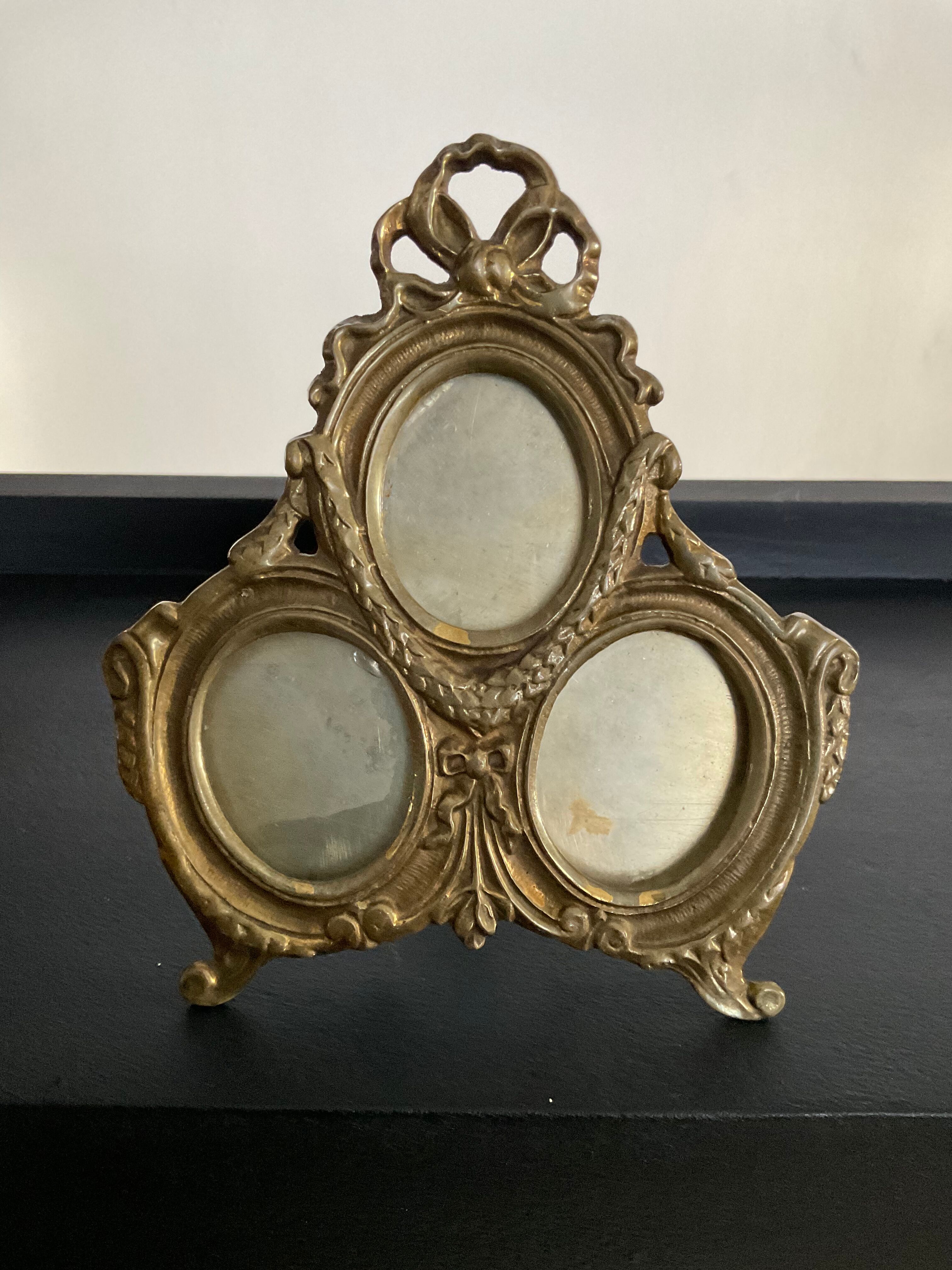 Old bronze photo frame 3 medallions
