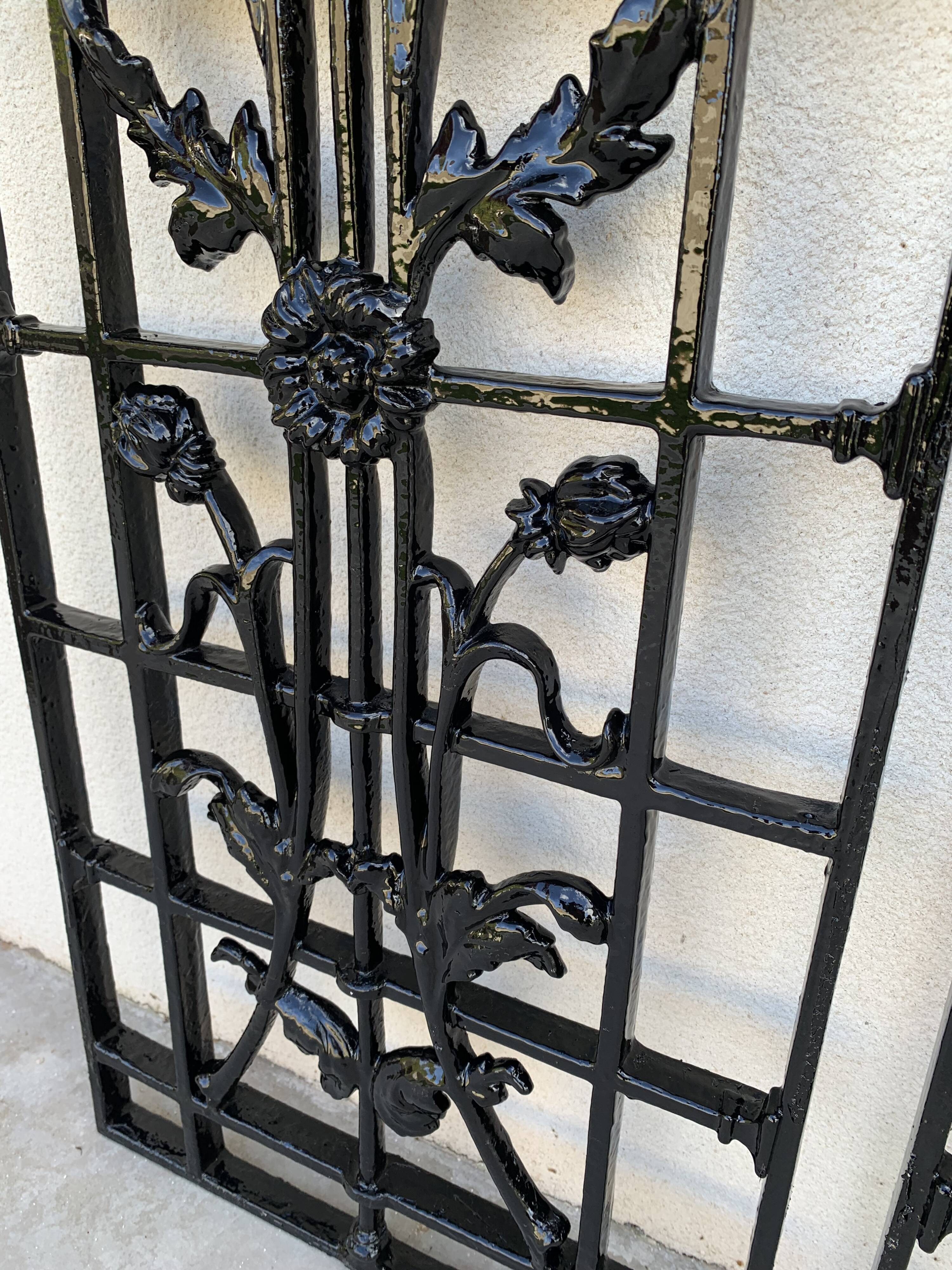 2 Art Nouveau / Art Deco grids art ironwork flower decoration