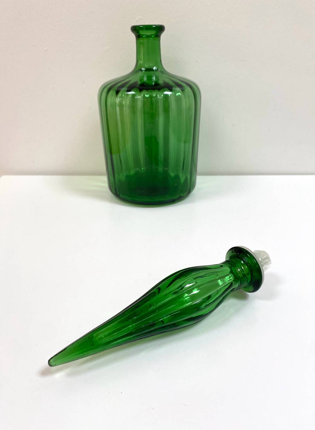 Carafe en verre italien Empoli, années 60
