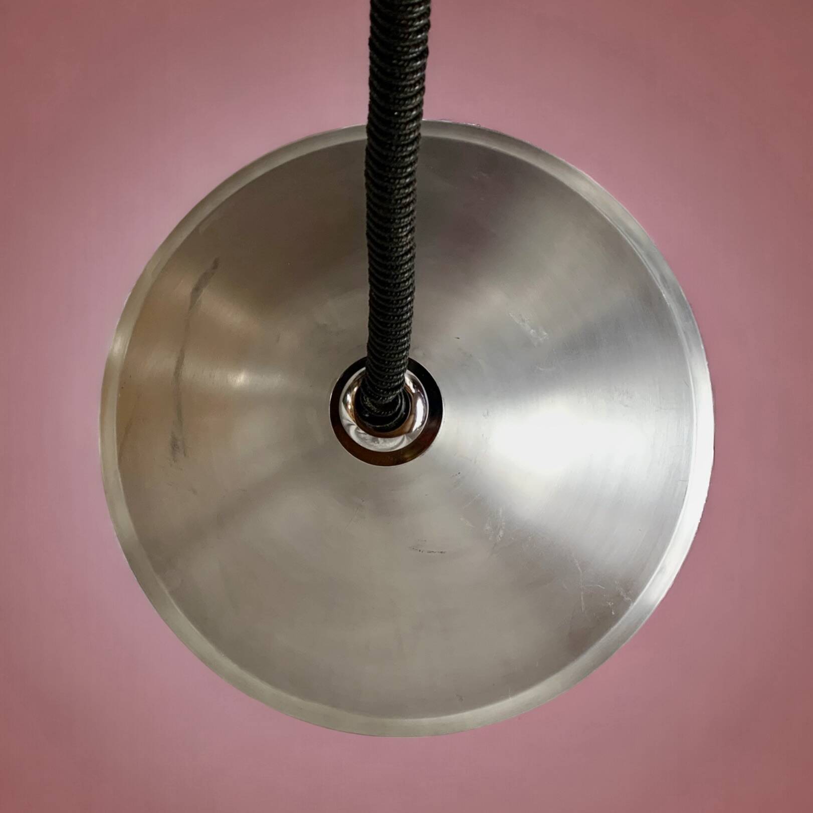 Suspension Space Age Design monte et baisse en aluminium brossé
