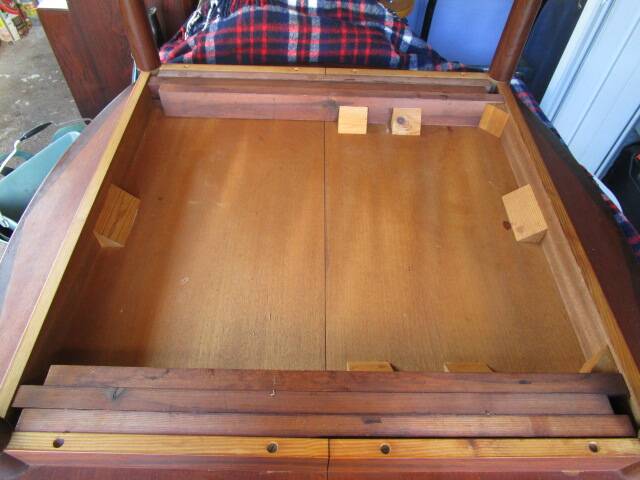 60s Scandinavian table in rosewood