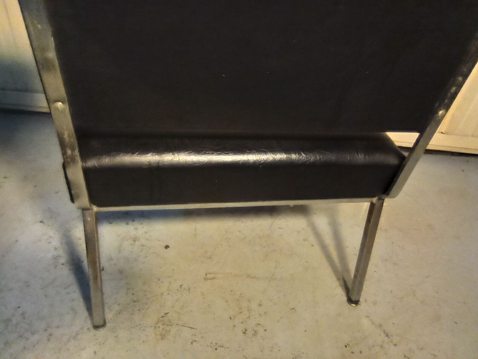 Driver skaï black armchair