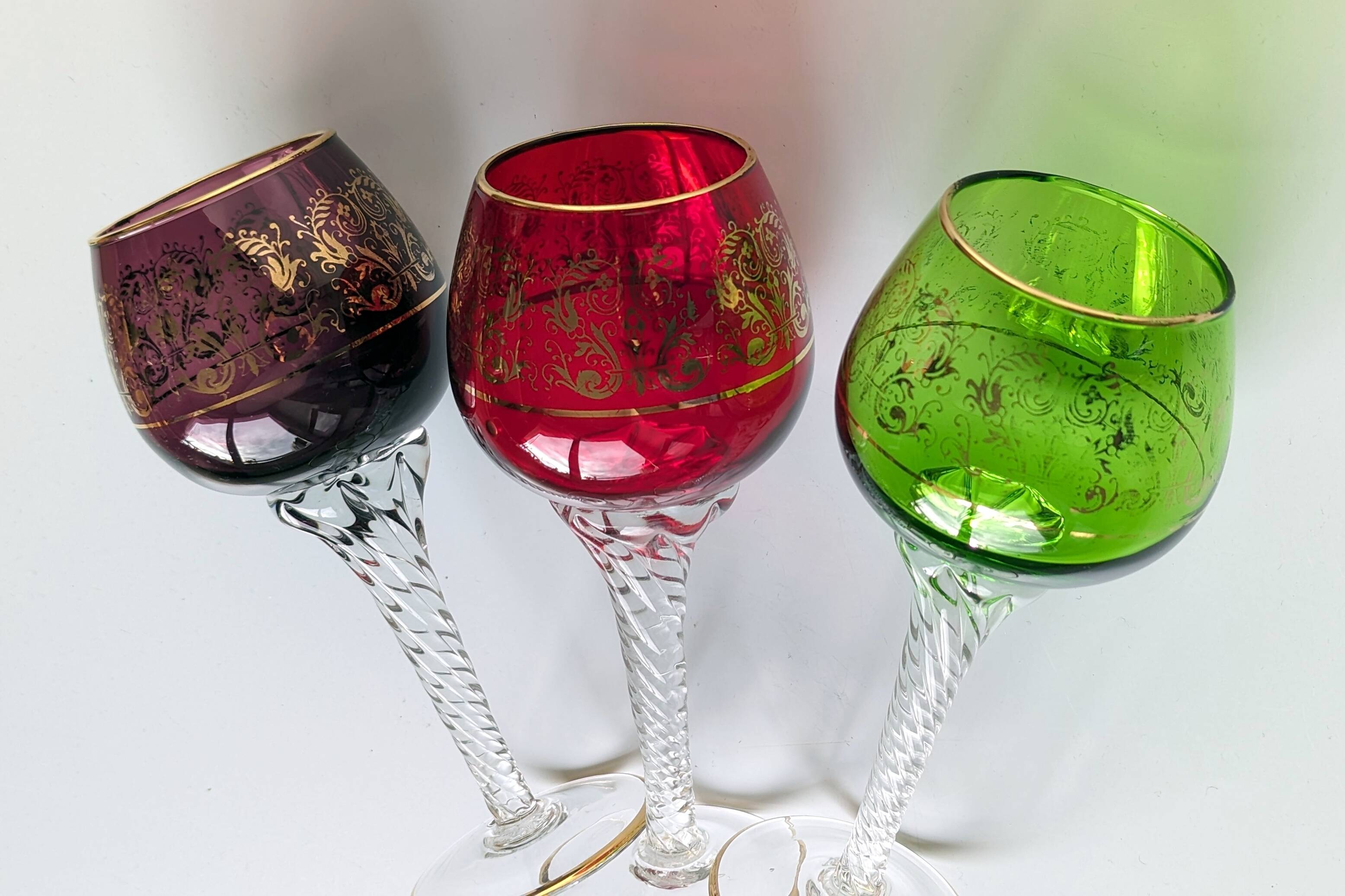 Set of 3 colored wine glasses - Ruby, red, green, gold and twisted foot