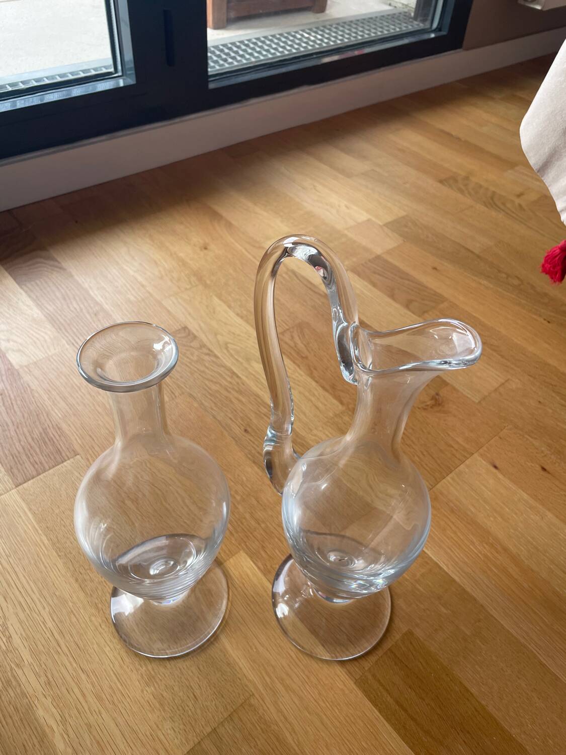 Large crystal carafes – set of 2 – 60/70 cm – Paris 1993