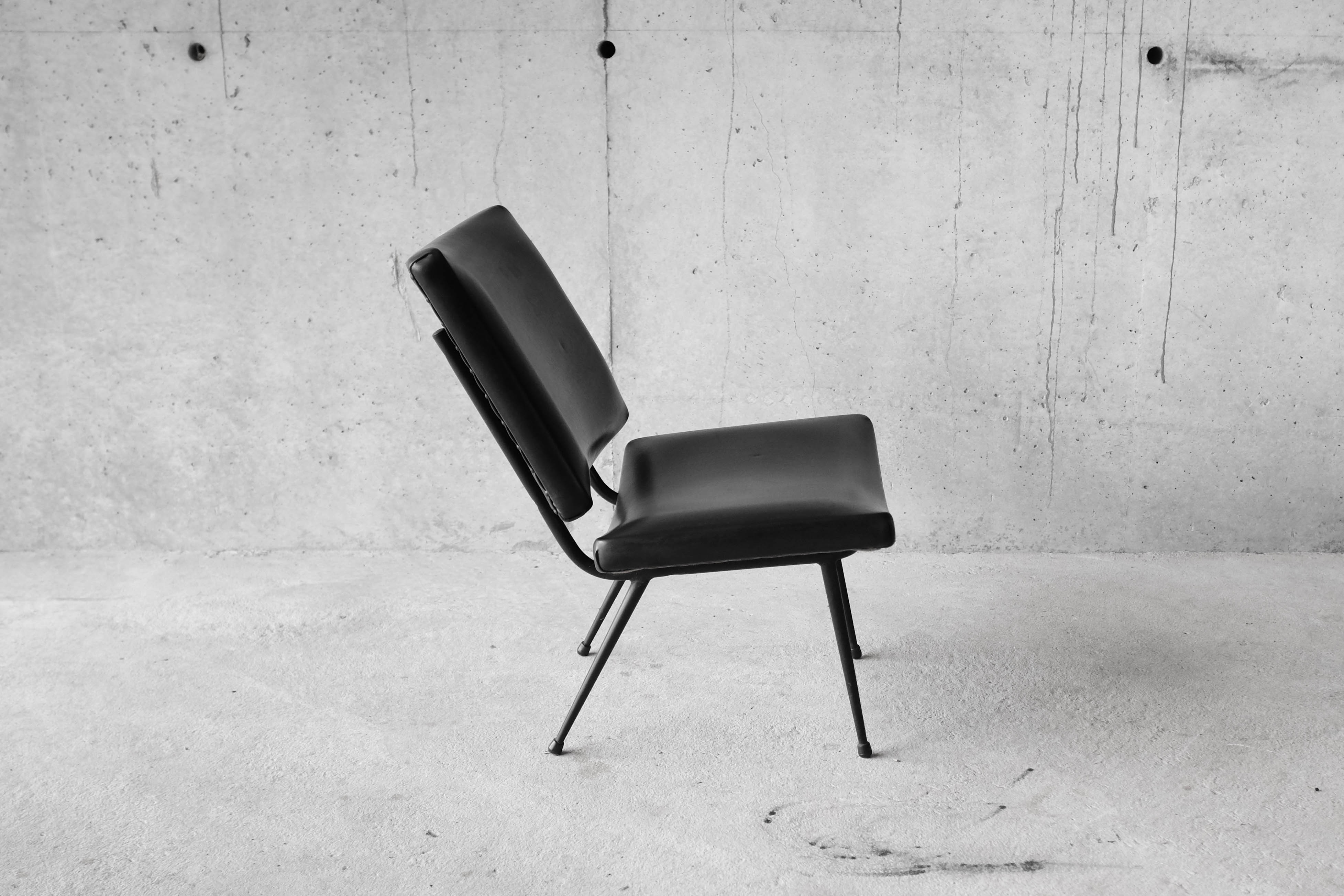 Armchair design vintage 60s black