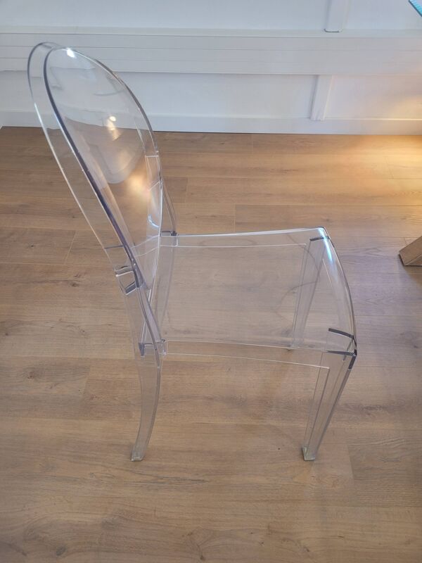 Chaise Kartell Victoria par Philippe Starck