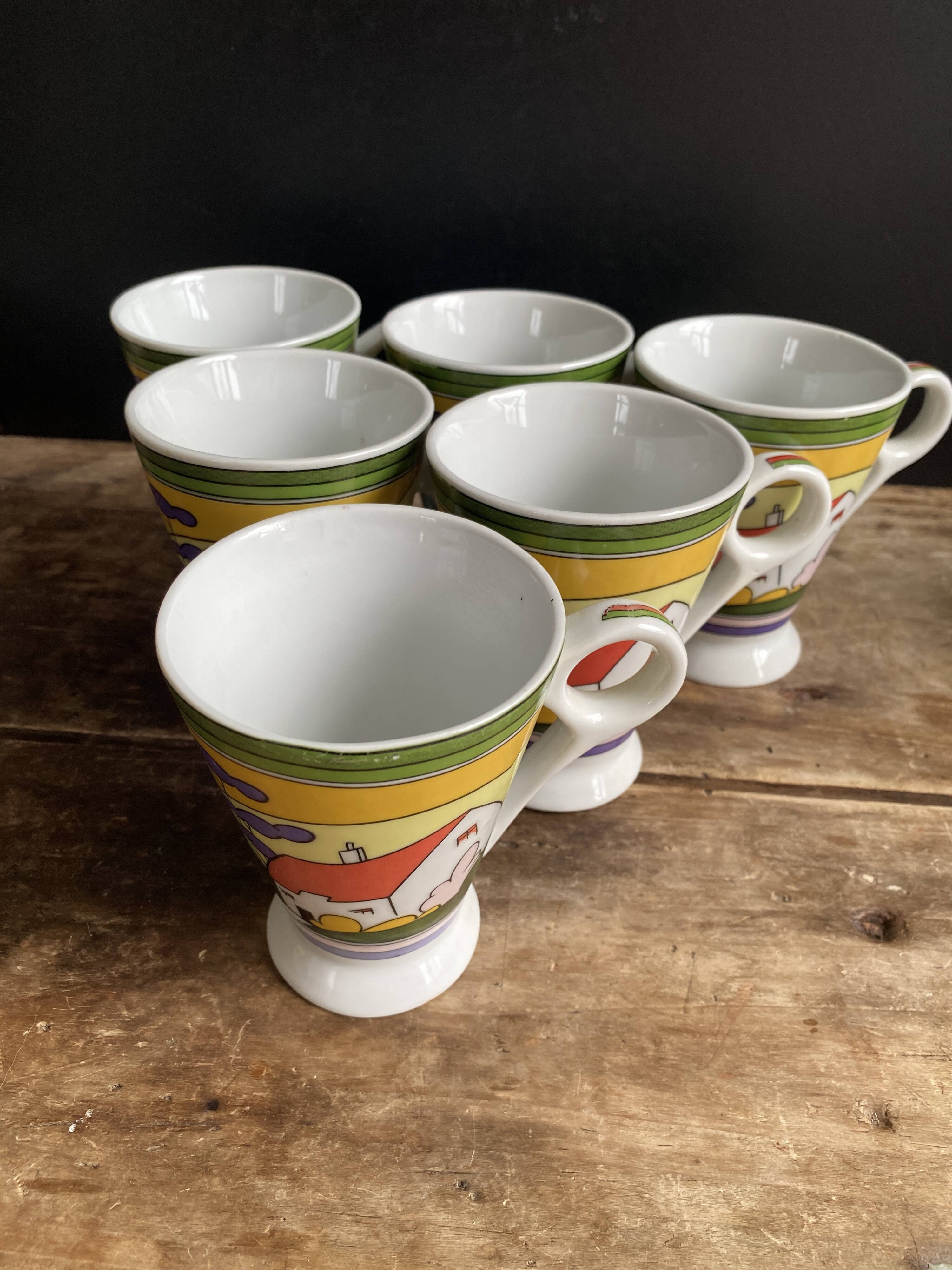 Sublime set of 6 Art Deco coffee/tea cups (circa 1930)