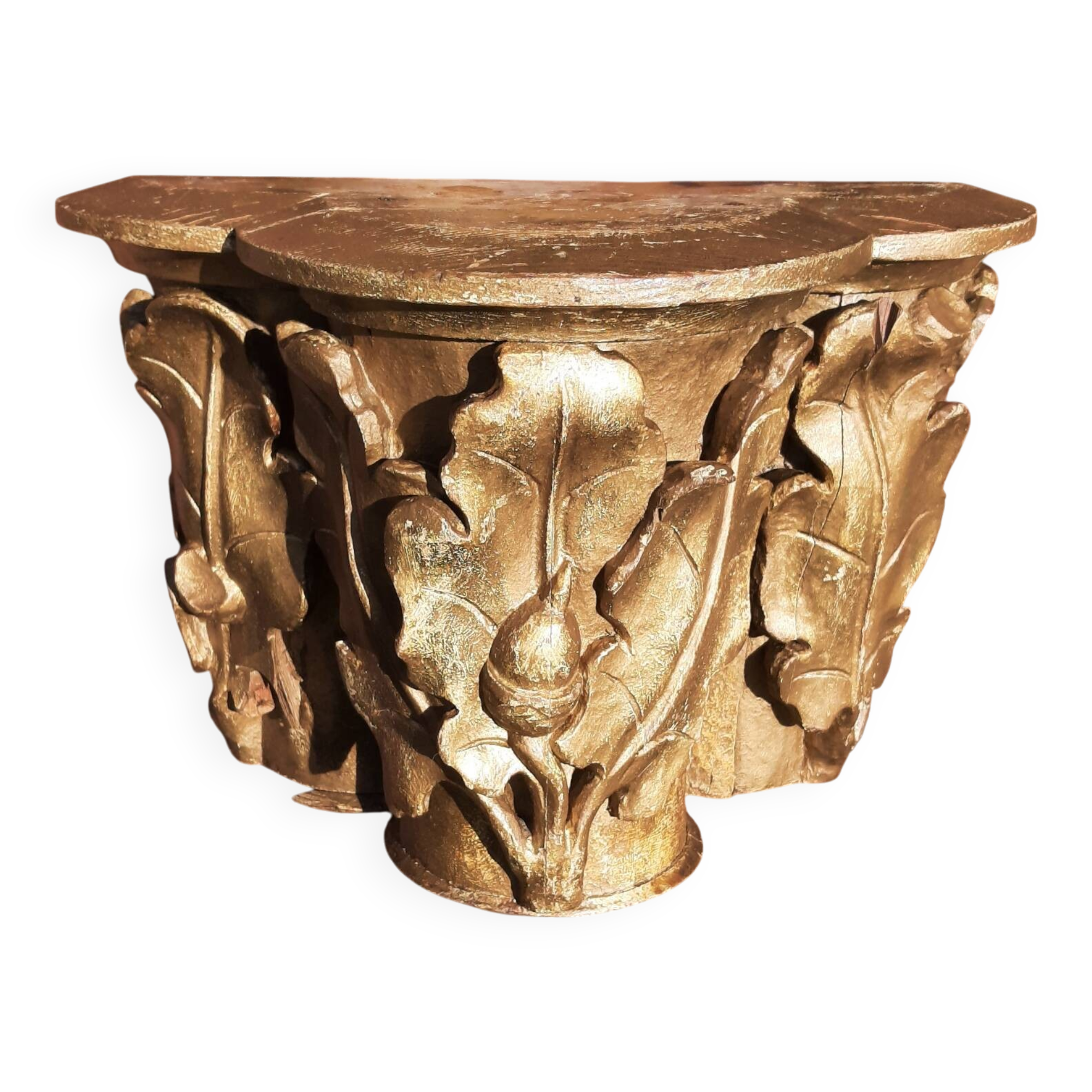 Gilded carved wooden capital, 18th century.