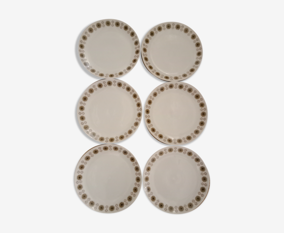 6 assiettes en porcelaine de Chauvigny