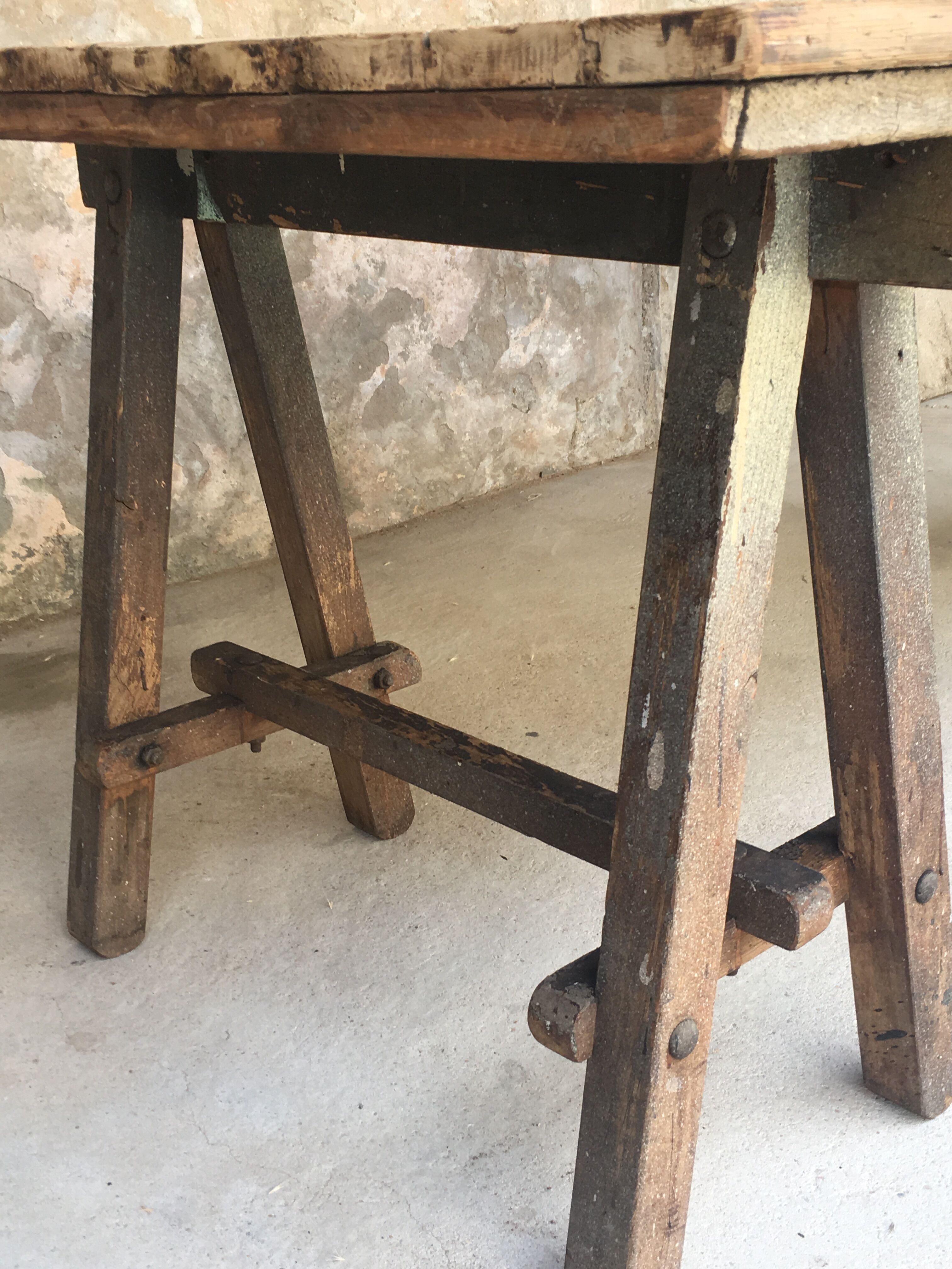 Old table workshop on trestles
