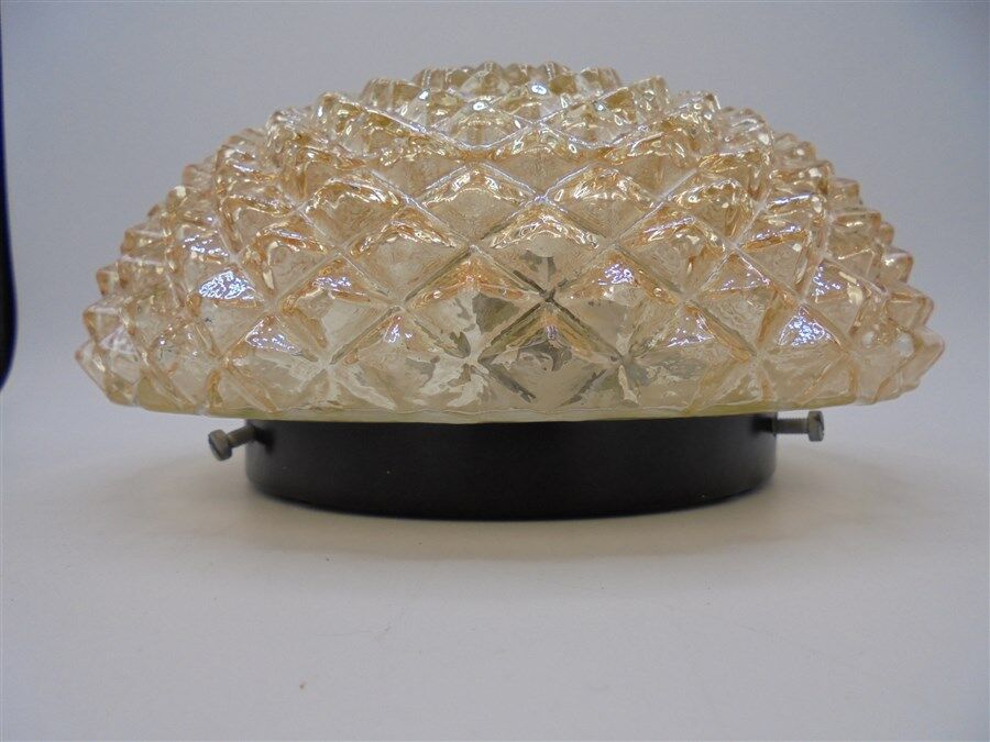 Round ceiling light