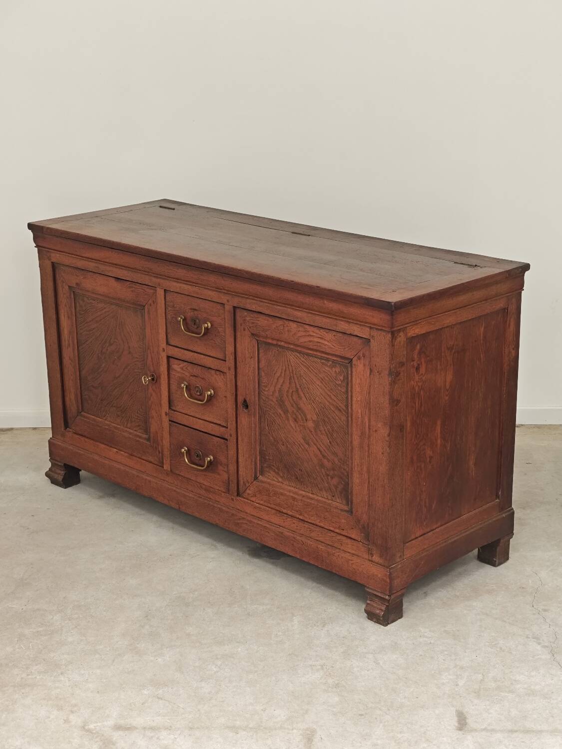 Antique solid wood workbench, dough cabinet from the 18th century.