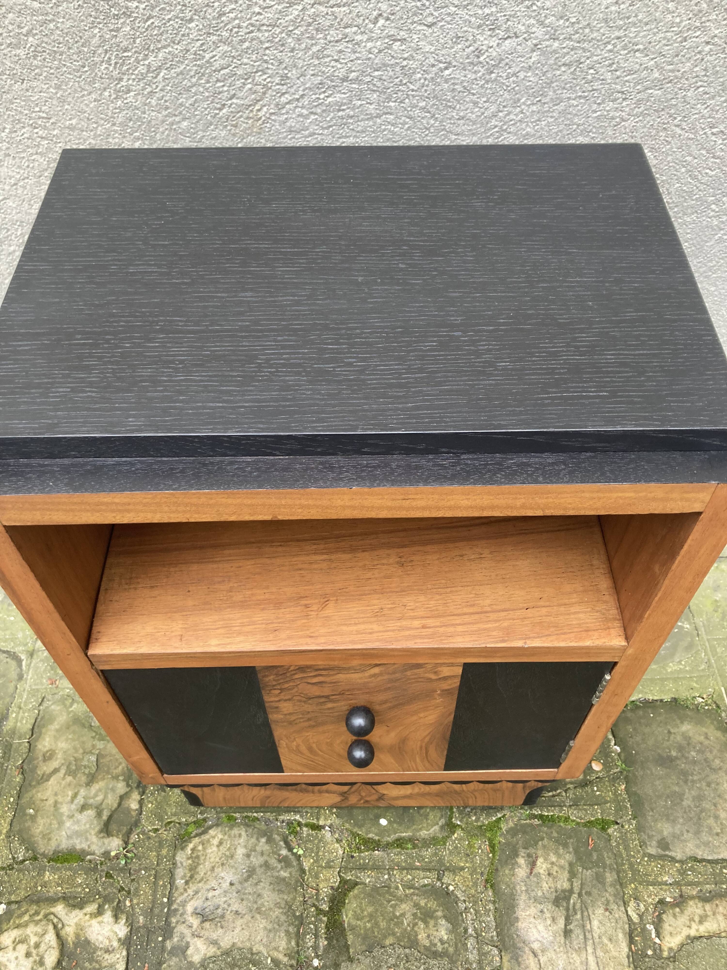 Art deco bedside