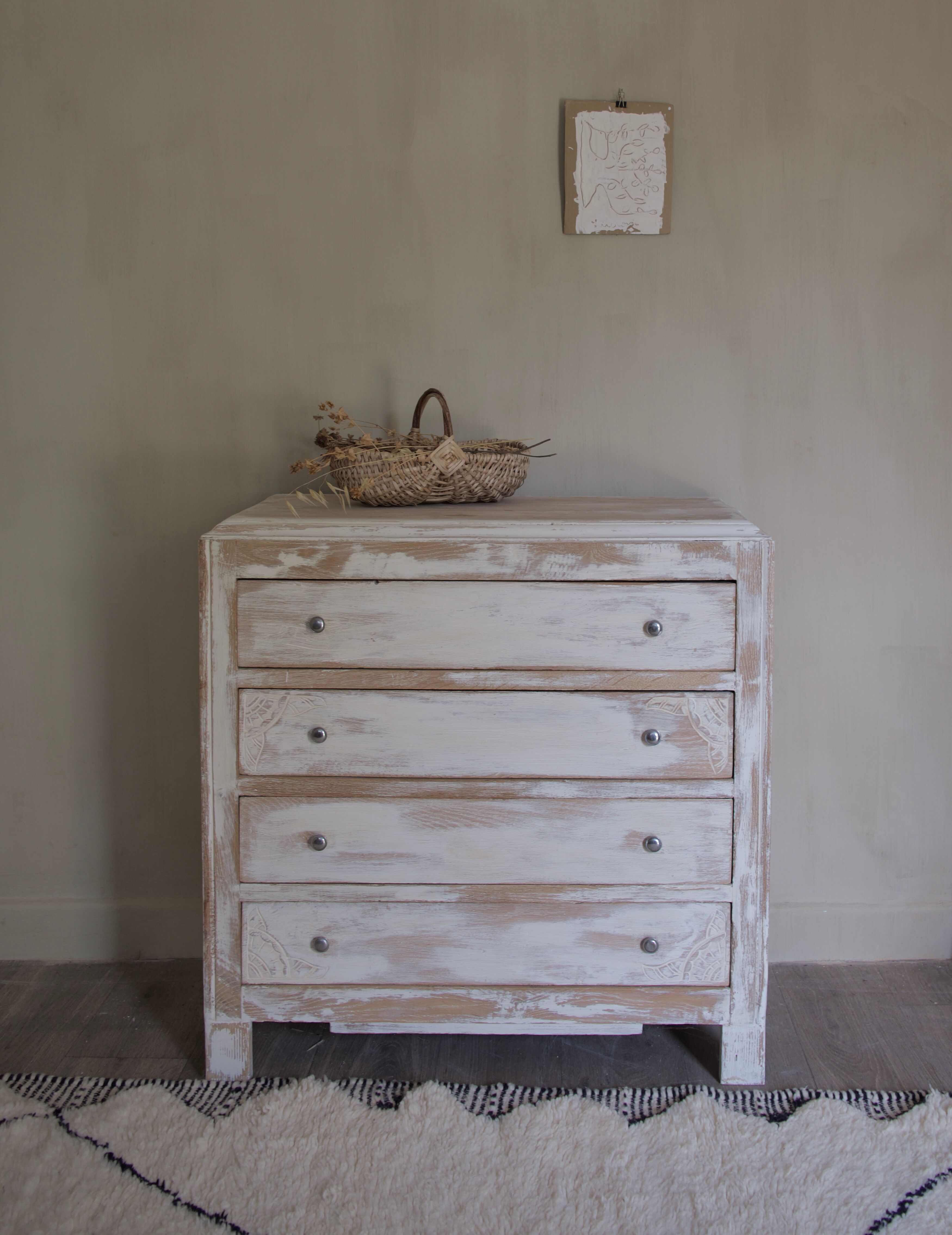 Chest of drawers white patina