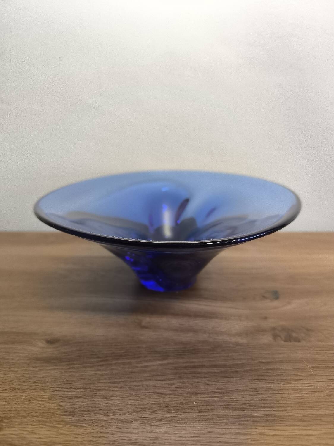 Glass fruit bowl circa 1970