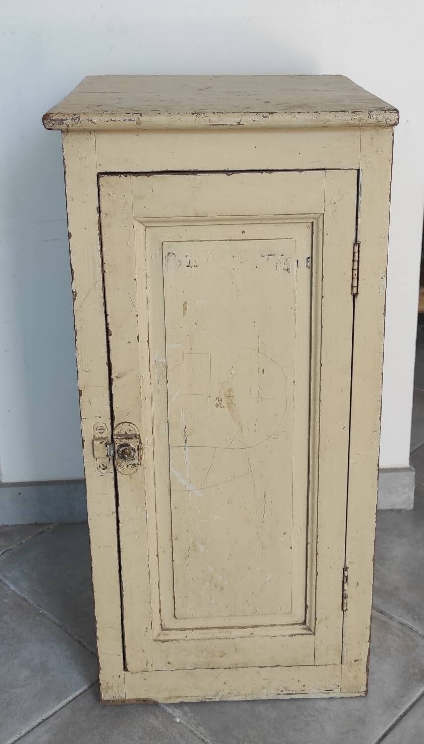 Small Parisian piece of furniture