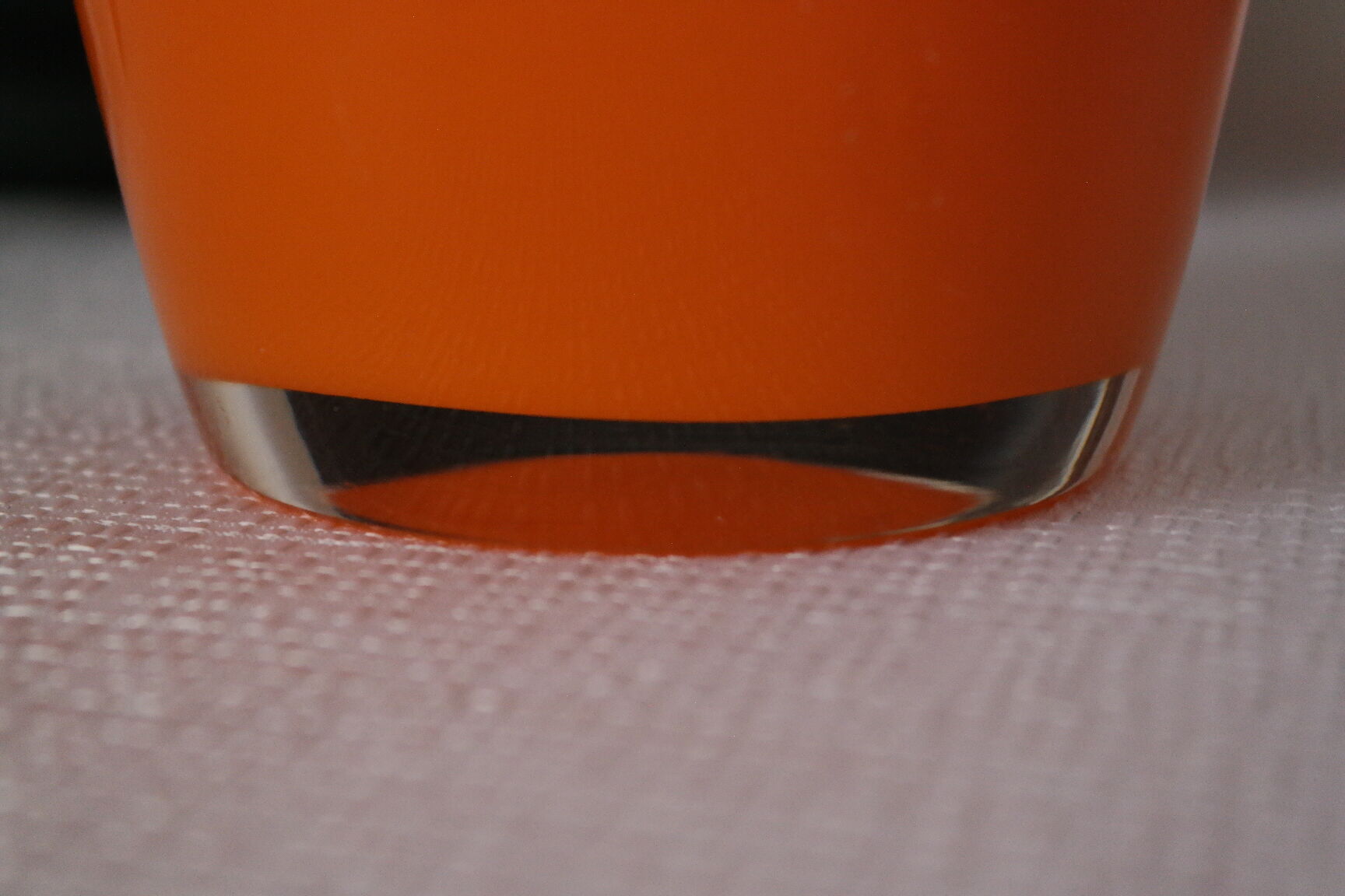 Vase en opaline orange vintage