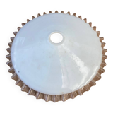 Opaline wafer with wavy edge