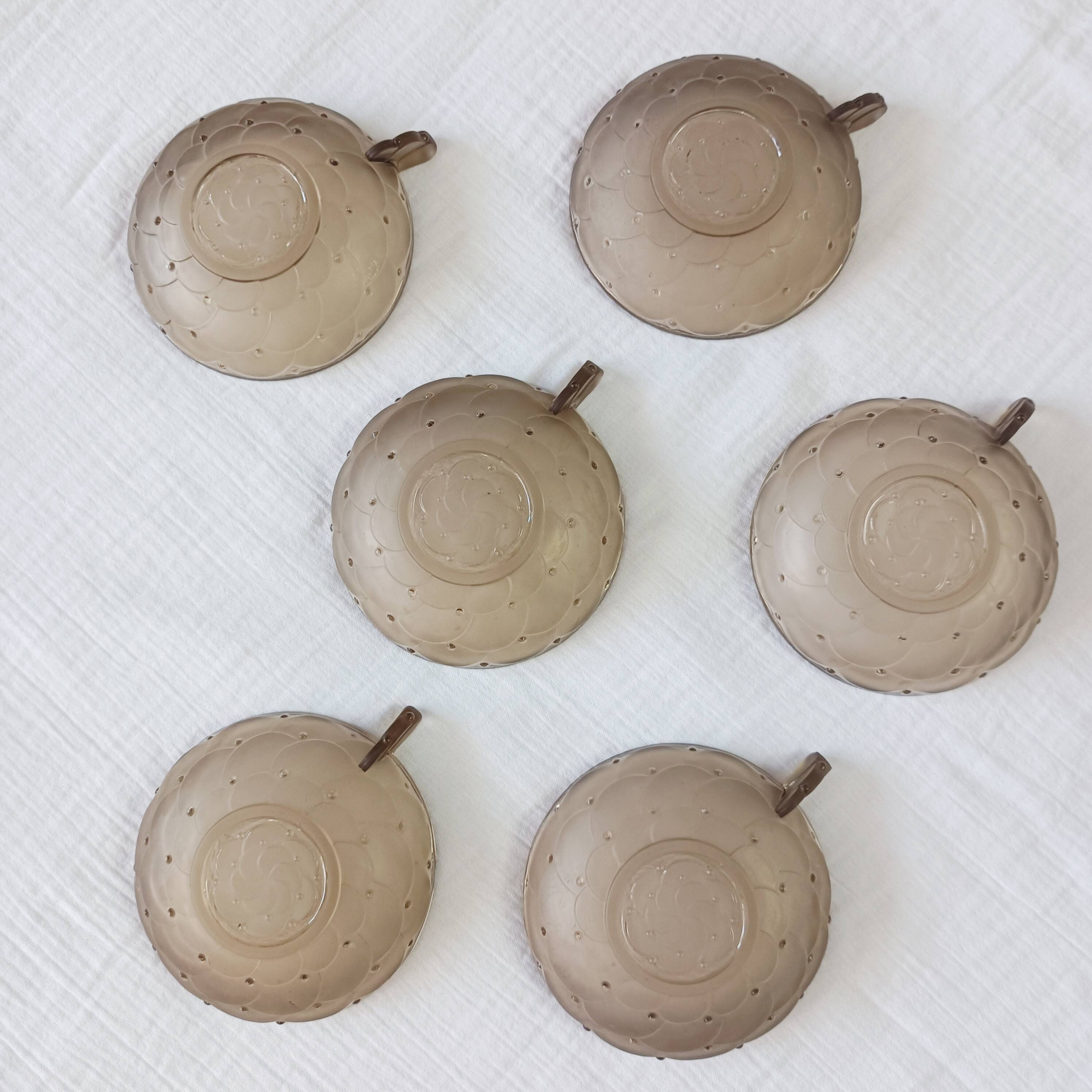 Set of 6 Art Deco dessert bowls in smoked glass.