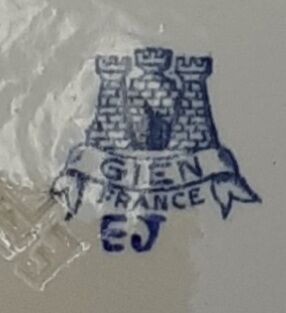 Gien's earthenware cup