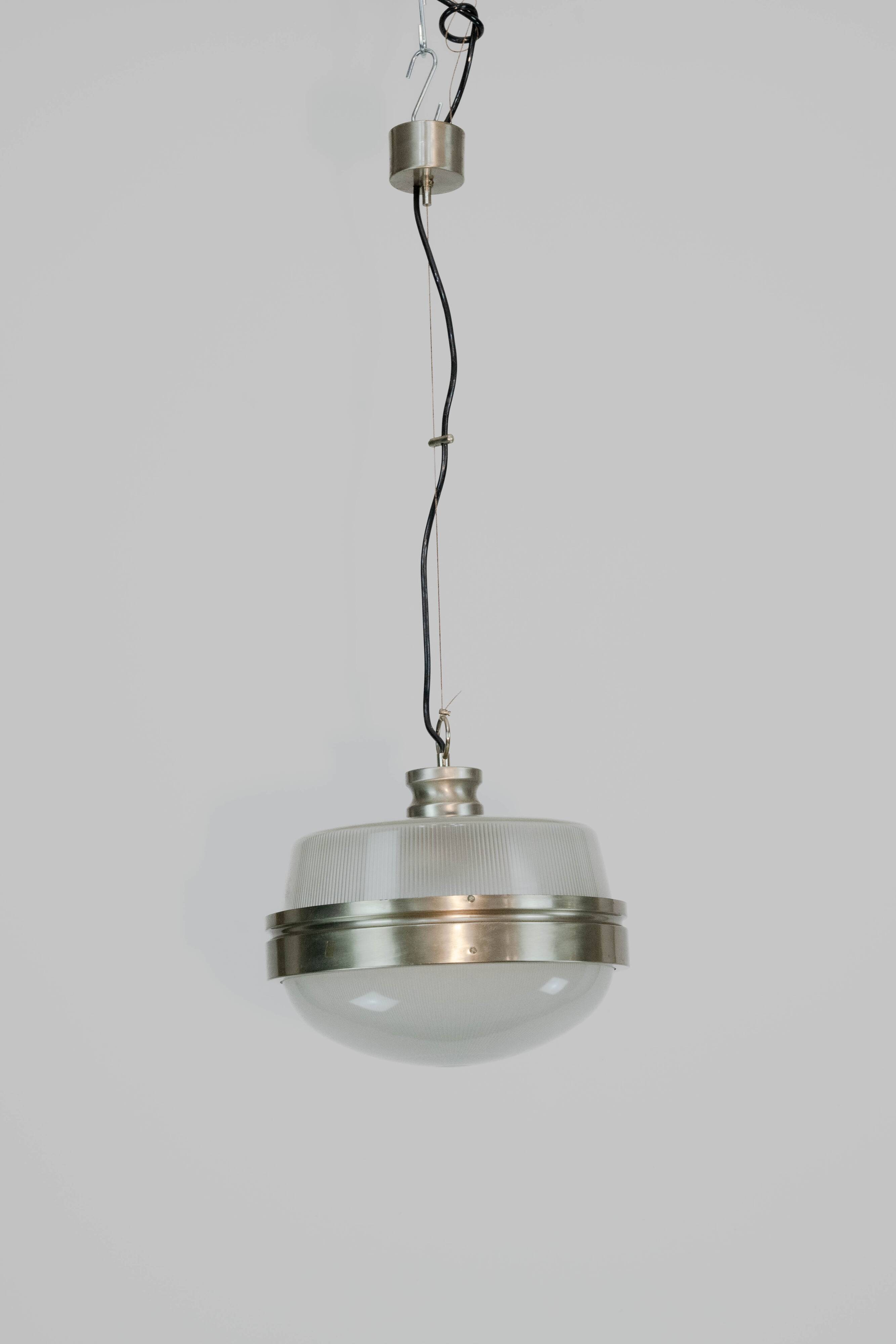 Suspension italienne du milieu du siècle dans le style de Sergio Mazza pour Artemide