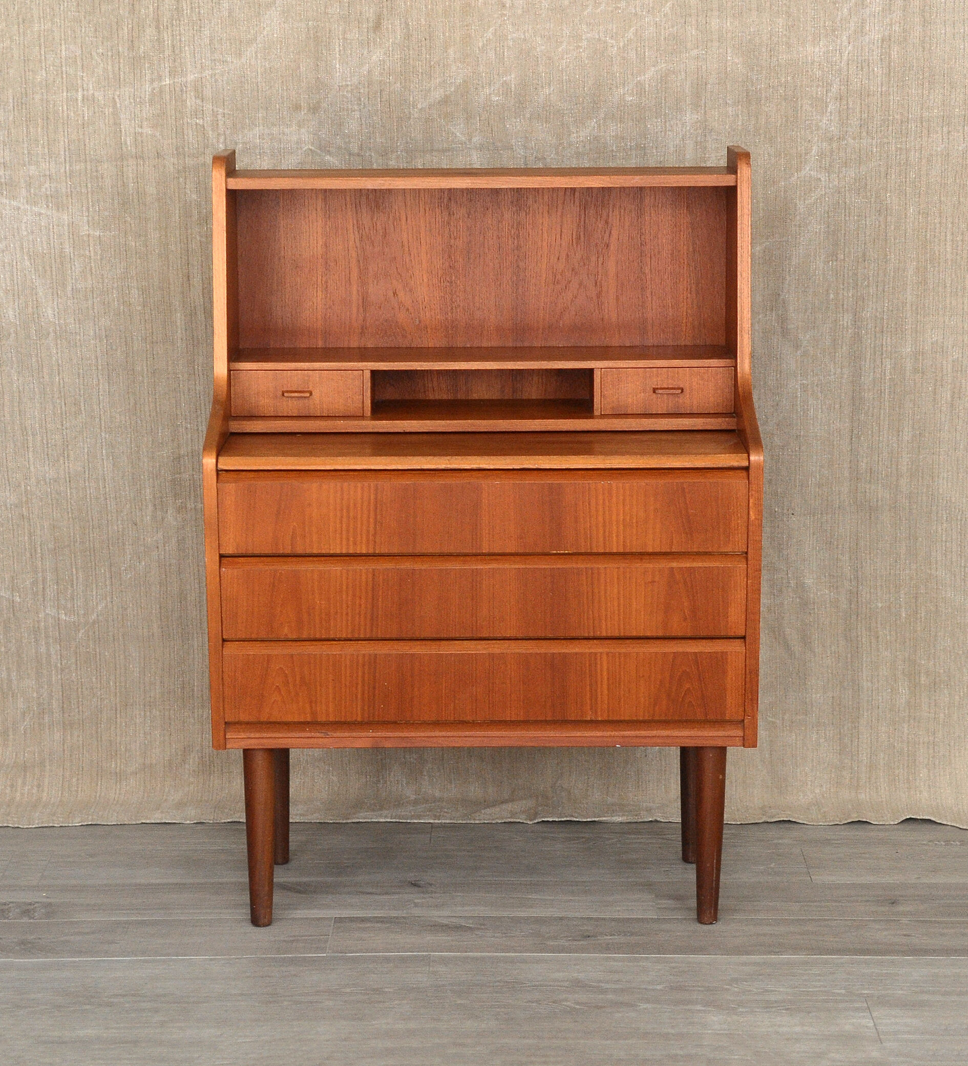 Secretary 1960 Tray, retractable