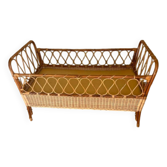 Wicker rattan baby bed