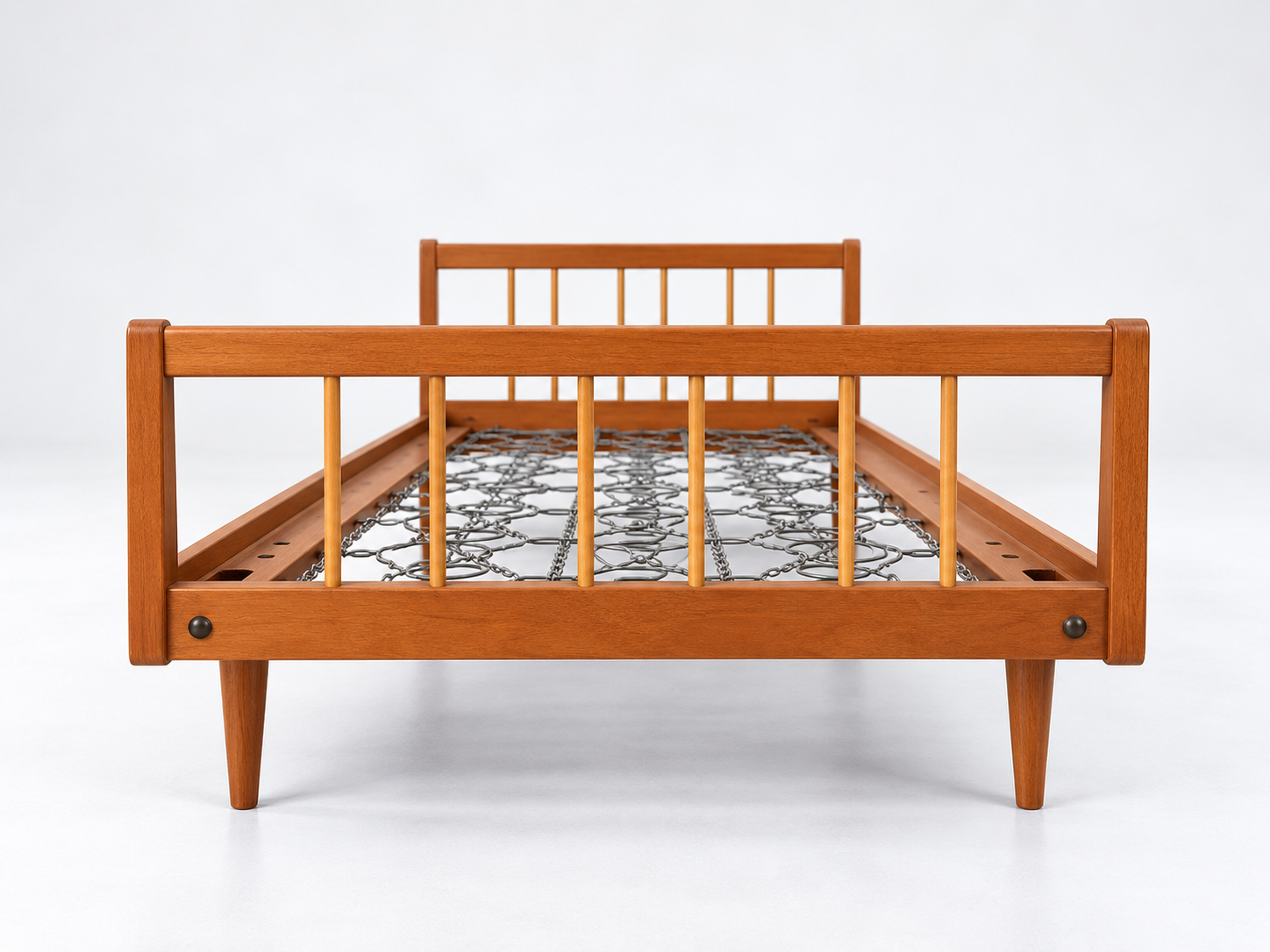 Vintage design daybed from the 1960s (2 available)