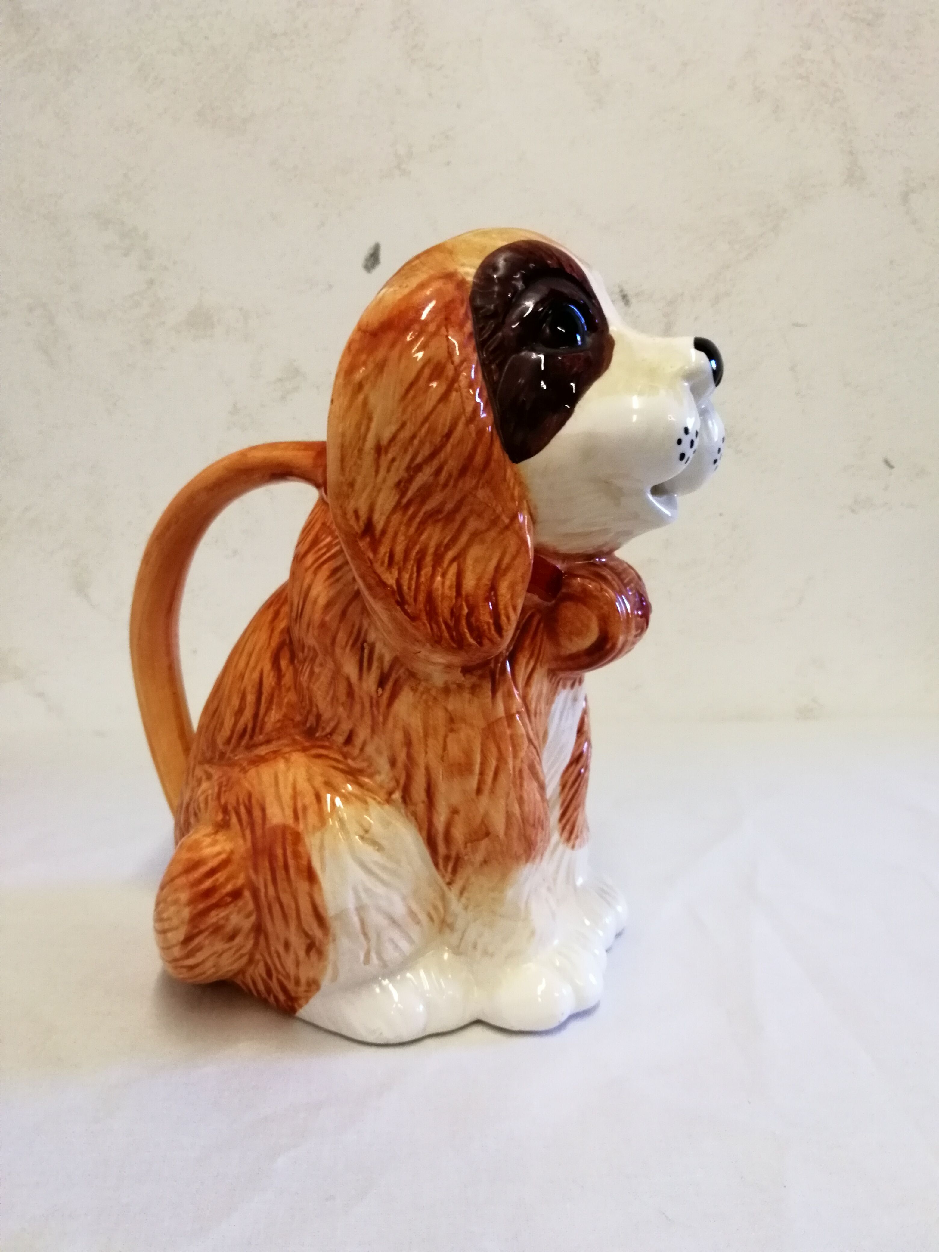 Pichet en barbotine " chien"