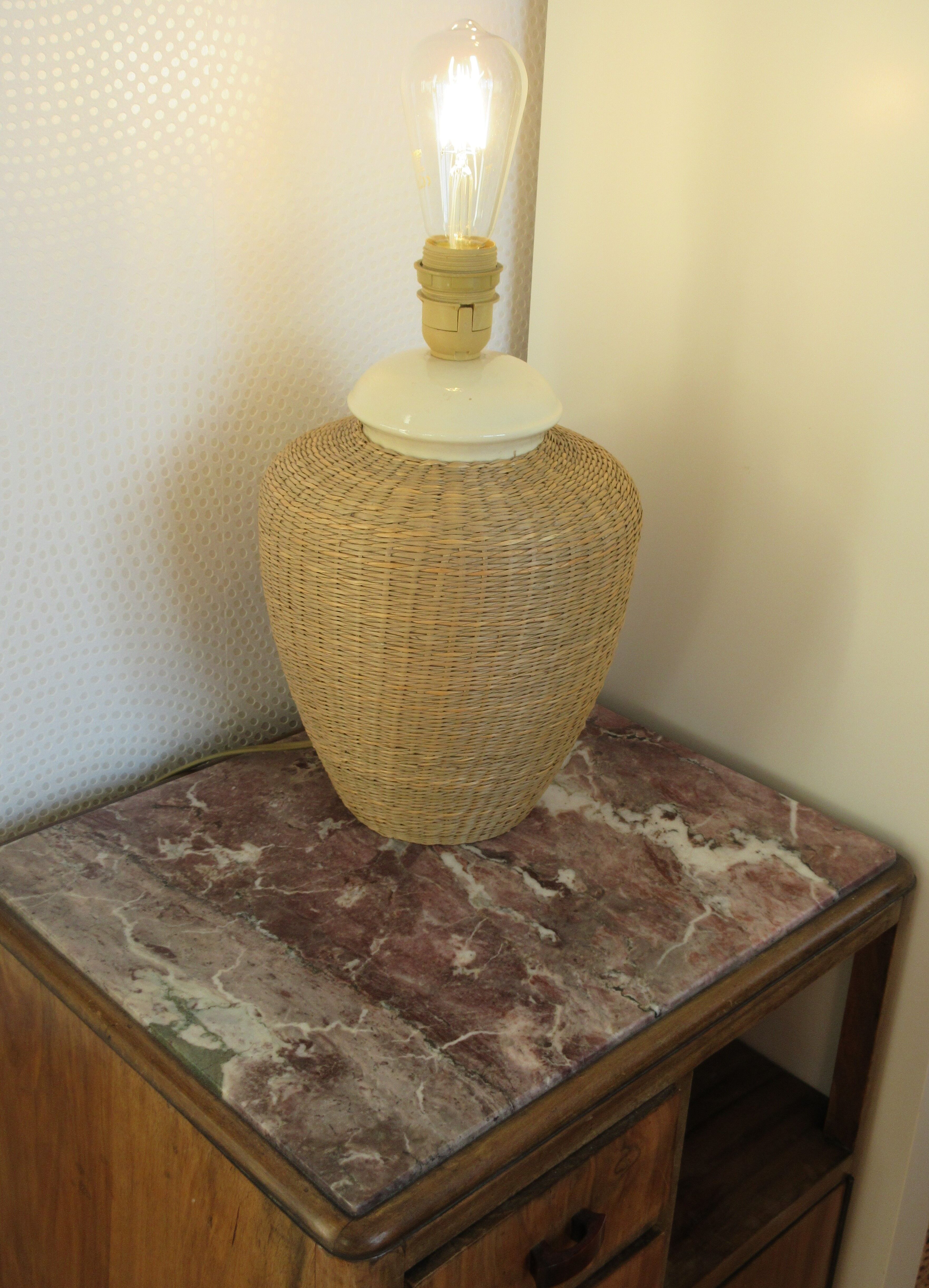 Ceramic lamp foot and vegetable fiber