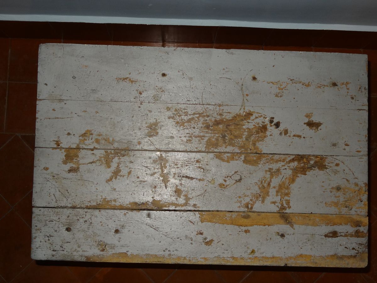 80 x 52 cm side table