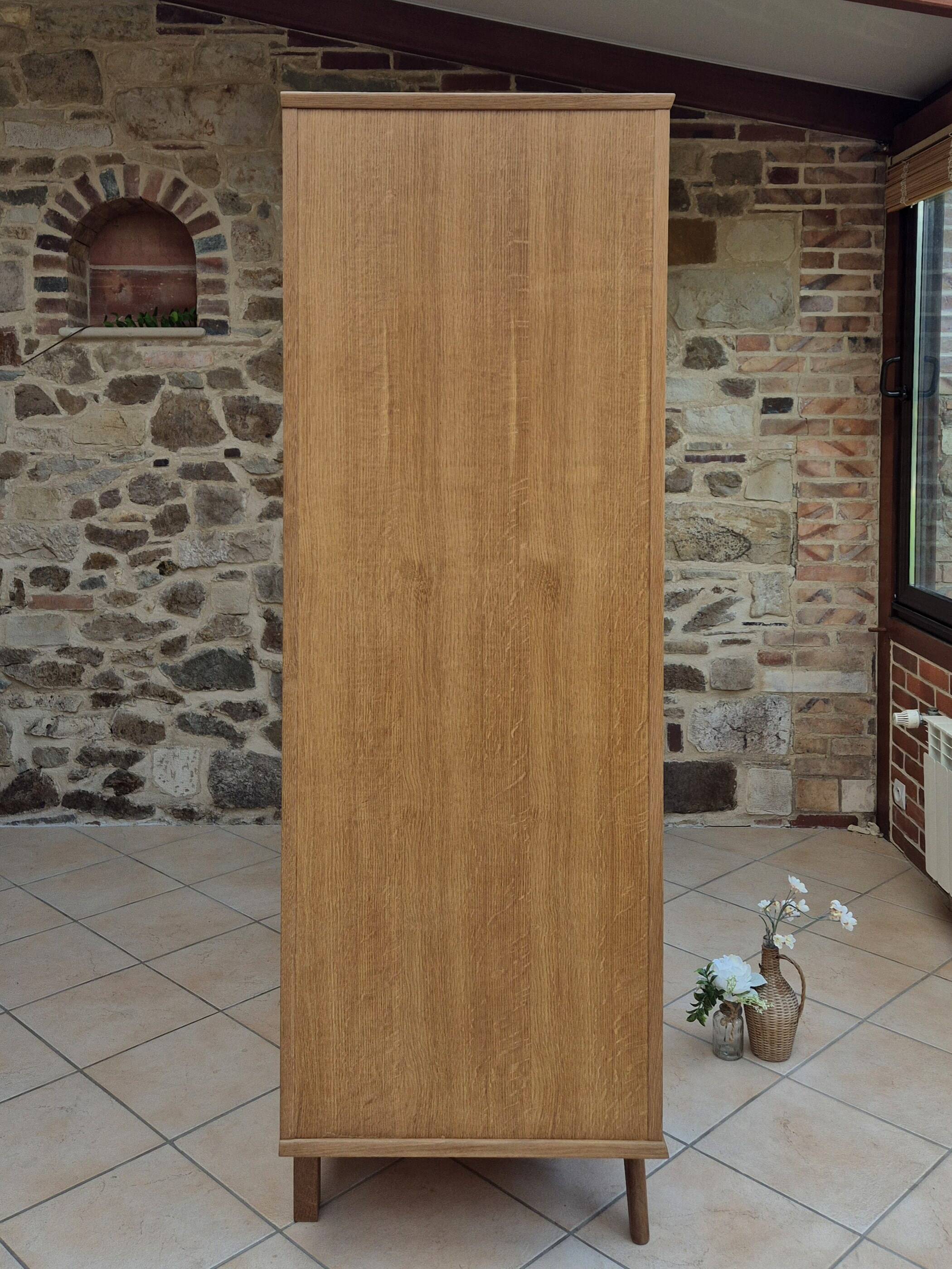 Armoire vintage