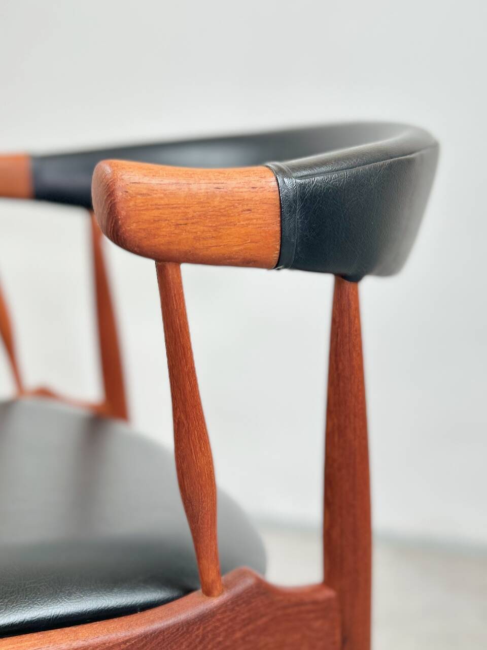 BA113 - Armchair in Teak and Leather by Johannes Andersen