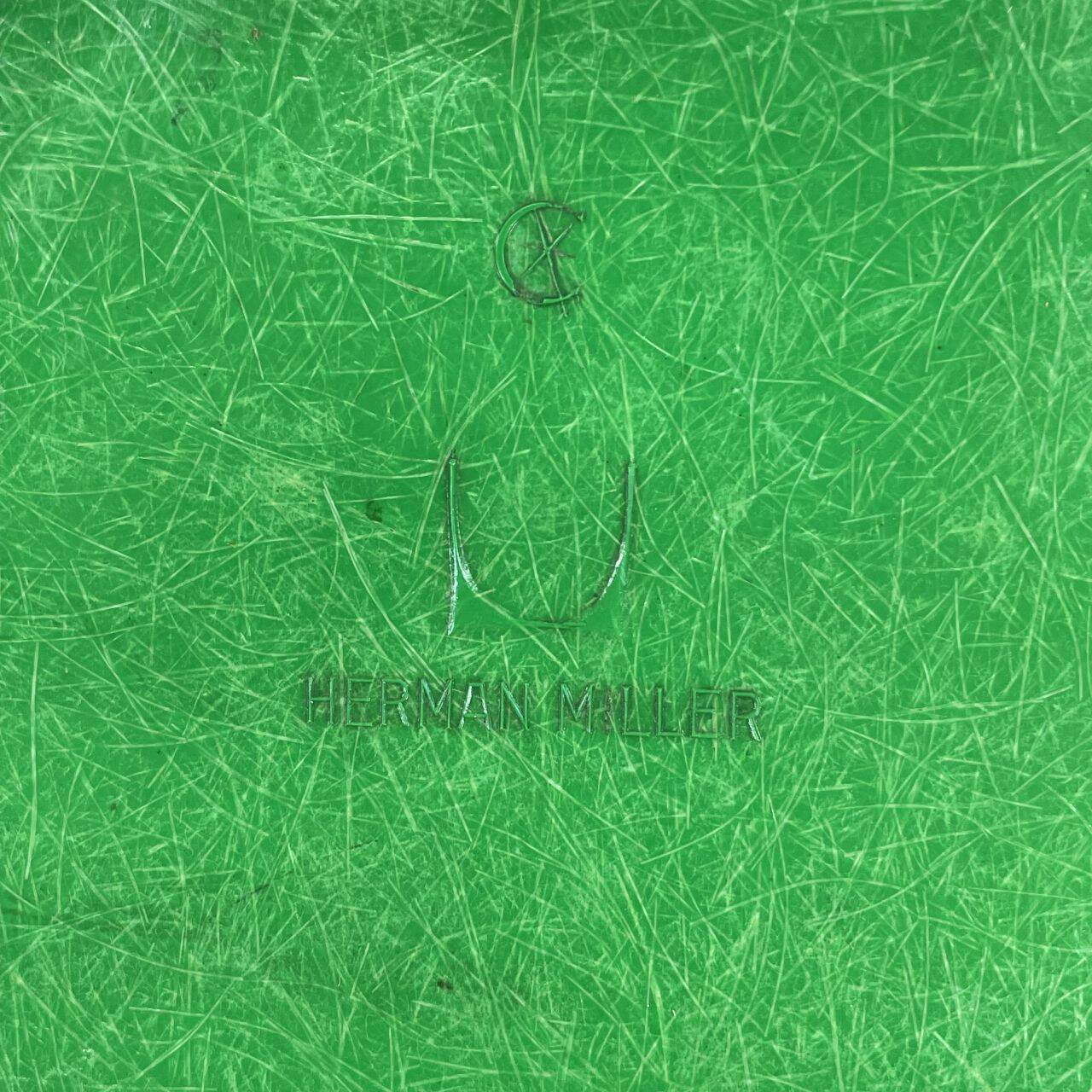 Fauteuil à bascule Eames Herman Miller RAR vert Kelly