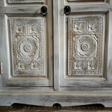 White chest of drawers