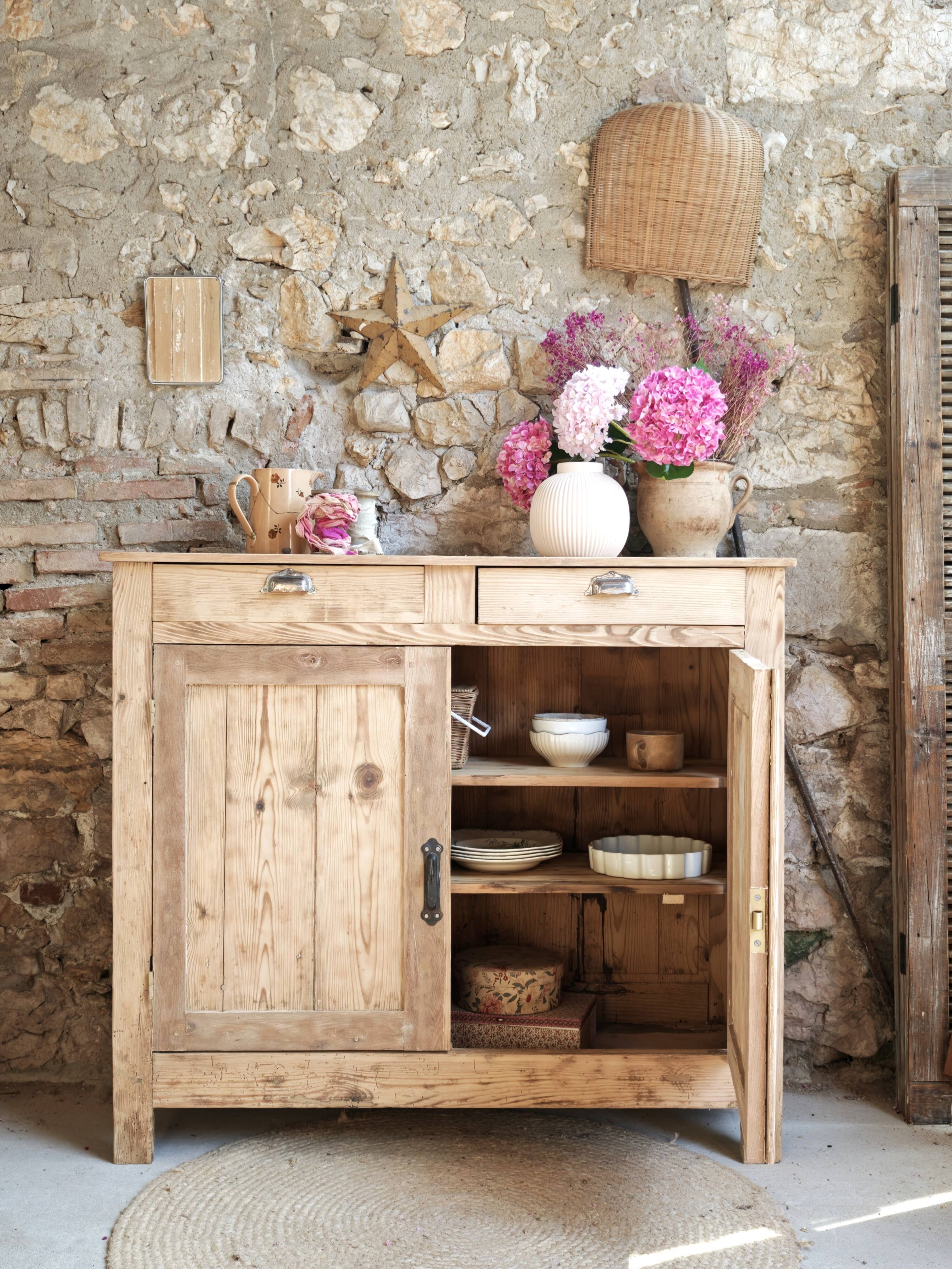 Wooden country-style sideboard