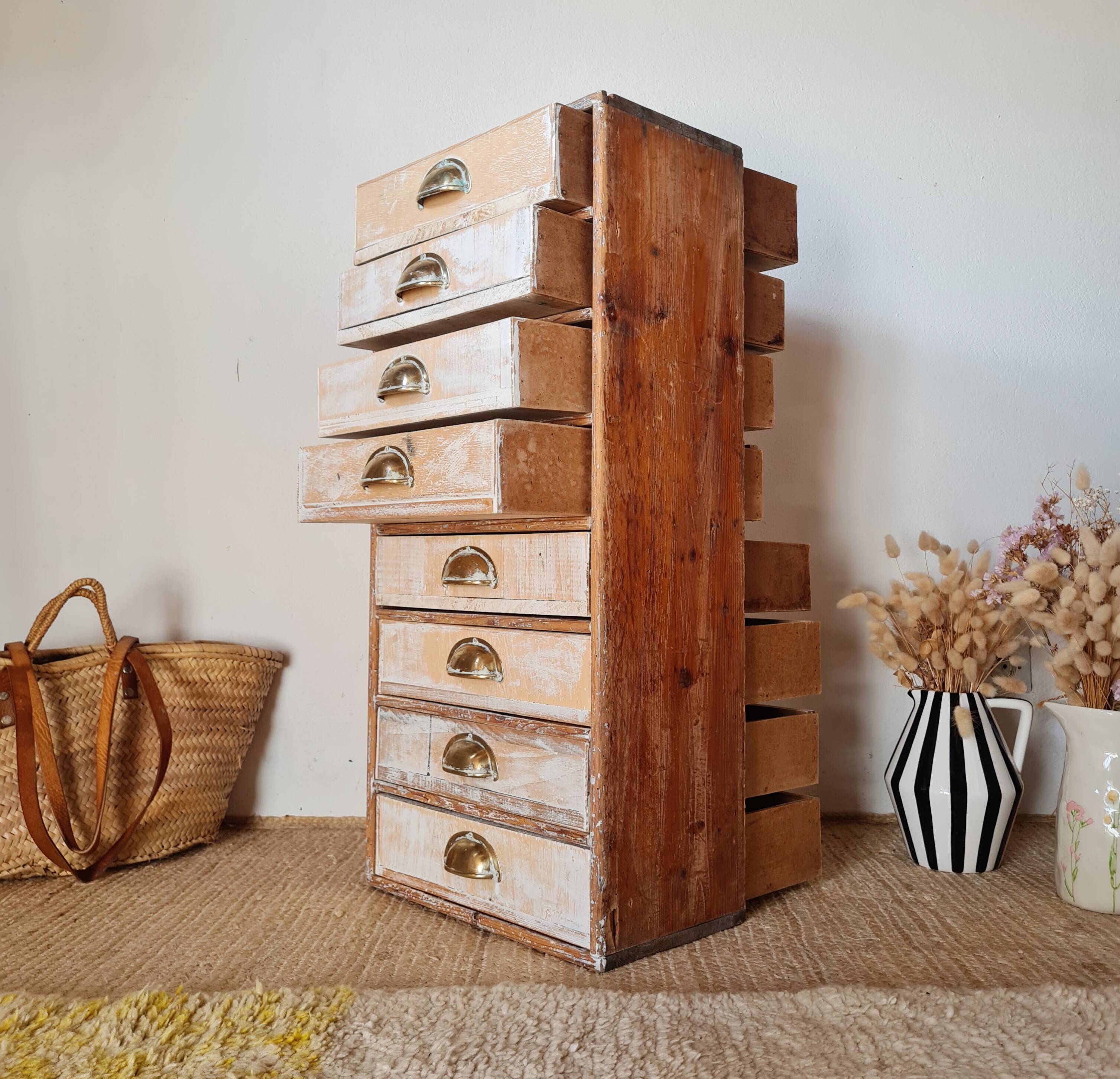 Petit meuble d'atelier vintage à tiroirs