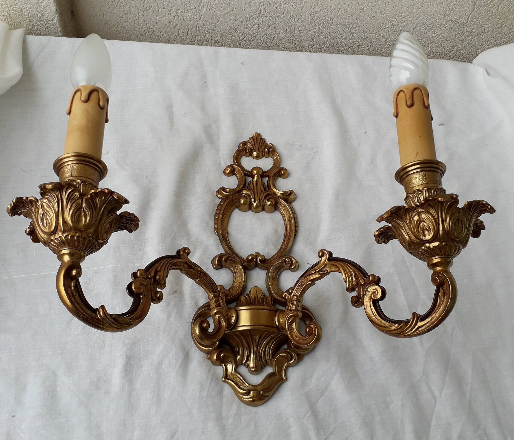 Bronze wall light